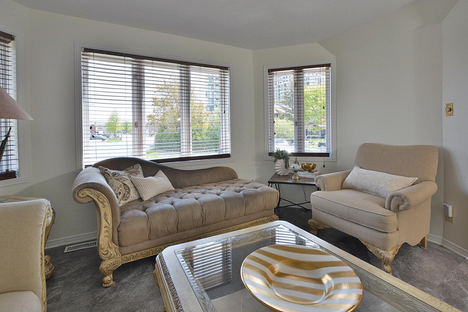 









298


Av. Louise-Lamy

,
Dorval,




QC
H9S4K3

