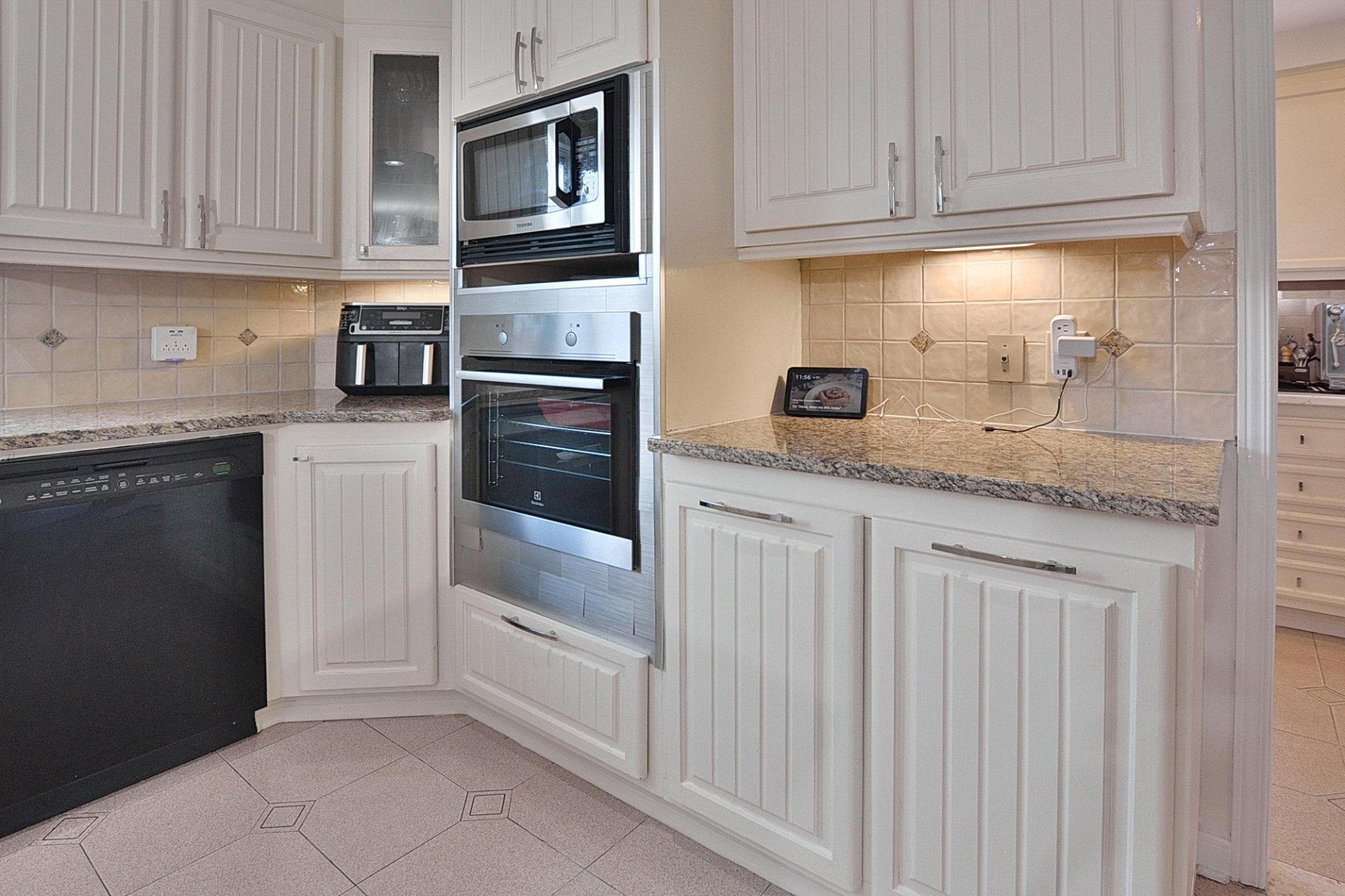 









298


Av. Louise-Lamy

,
Dorval,




QC
H9S4K3

