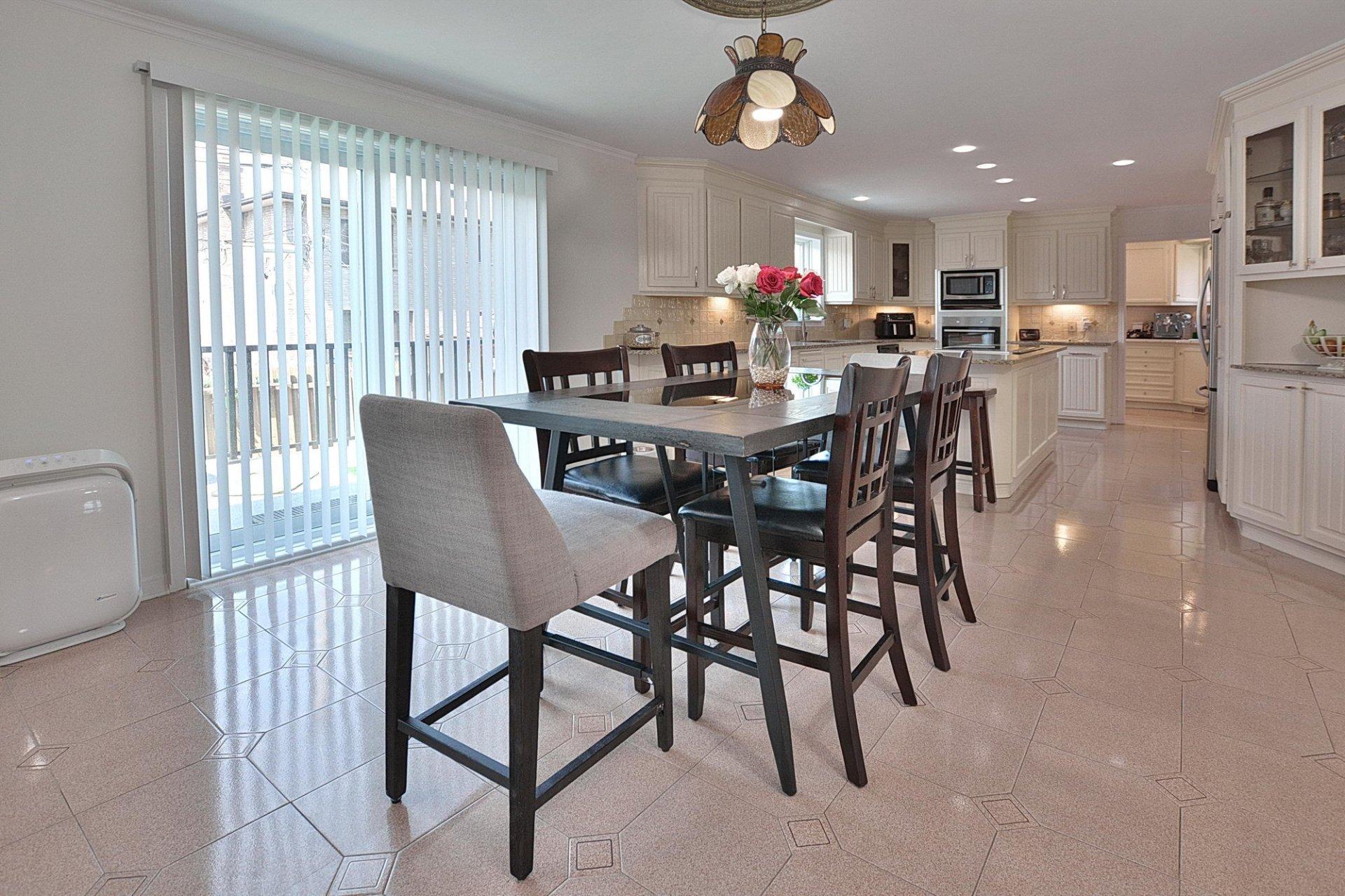 









298


Av. Louise-Lamy

,
Dorval,




QC
H9S4K3

