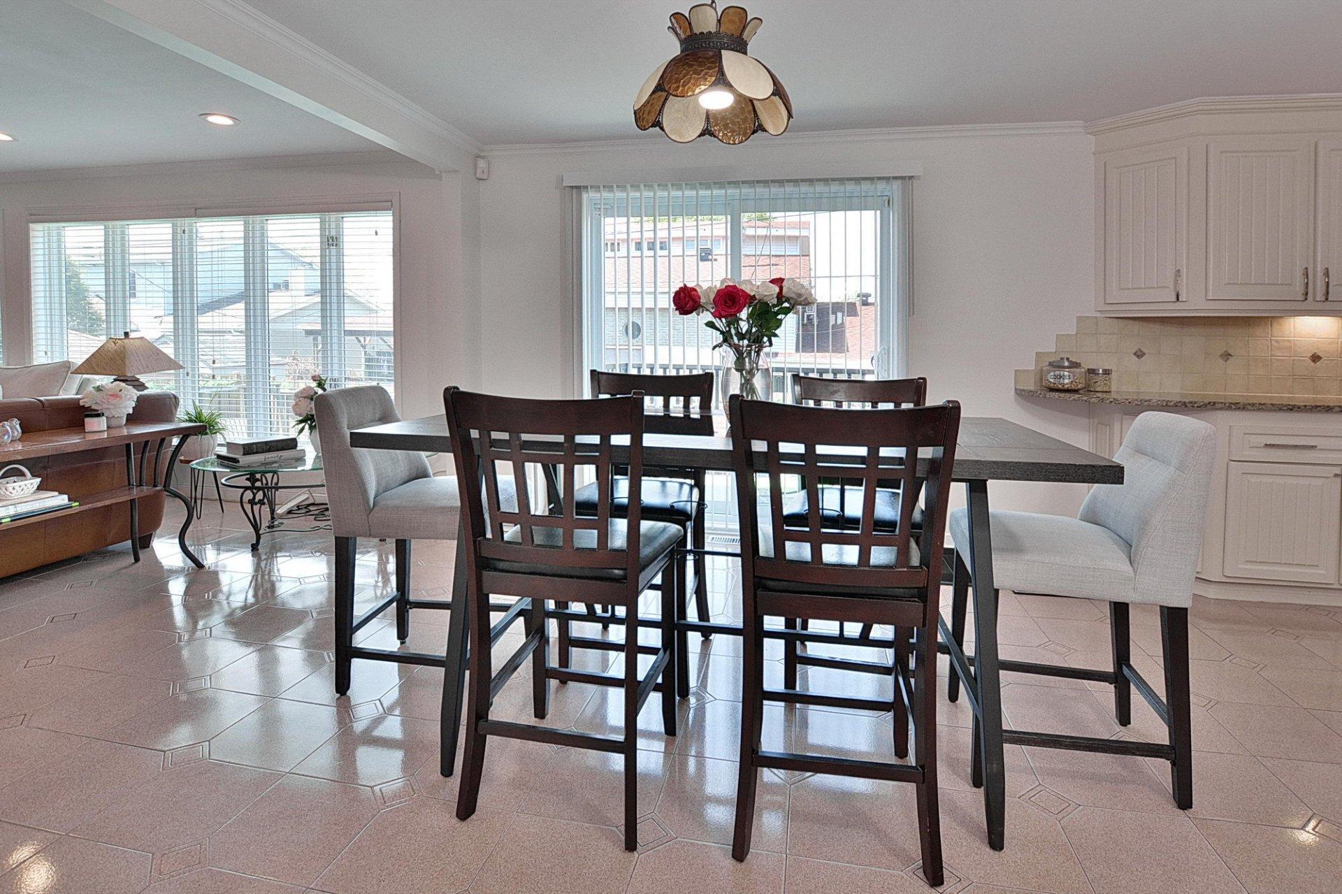 









298


Av. Louise-Lamy

,
Dorval,




QC
H9S4K3

