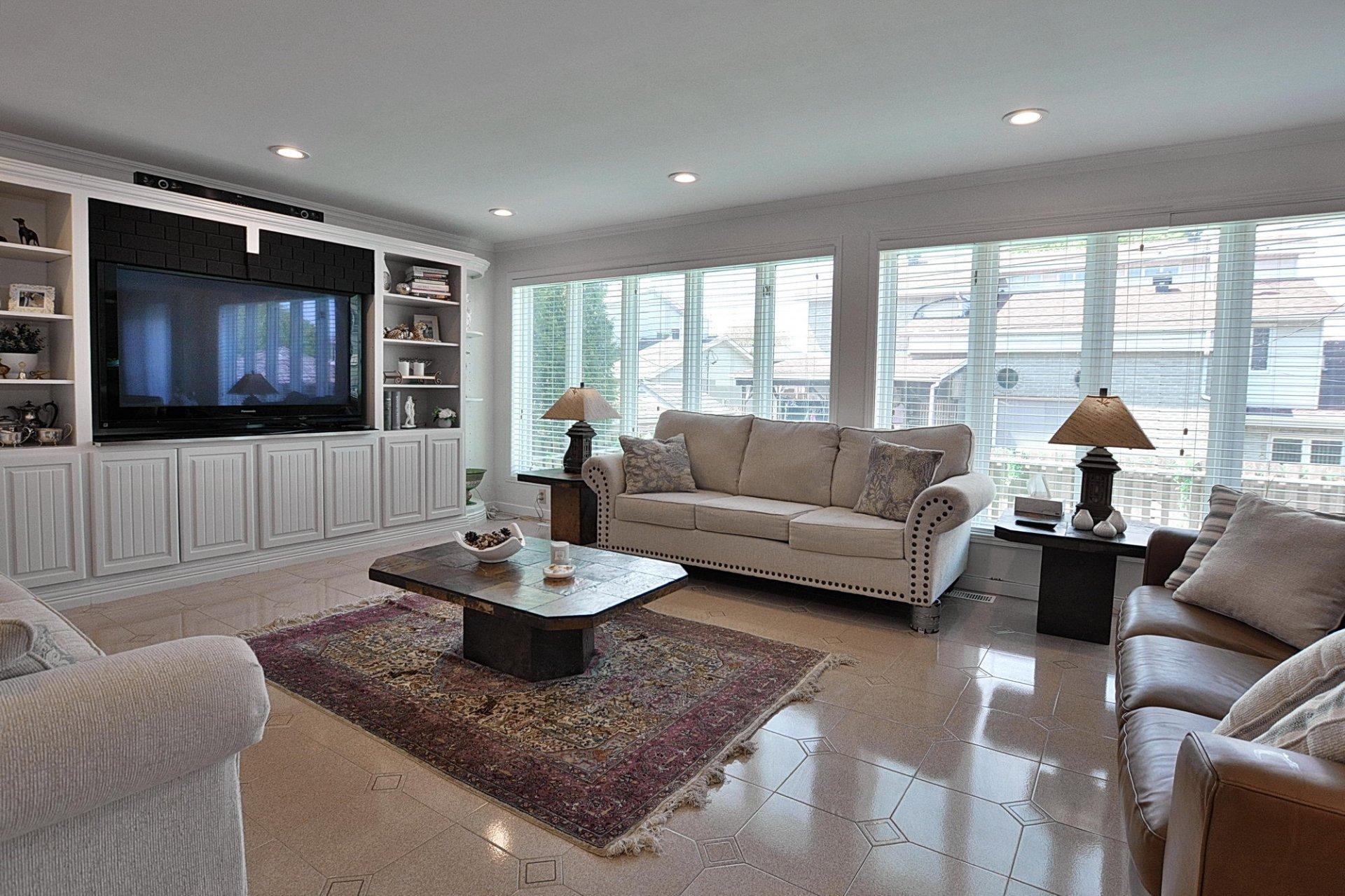 









298


Av. Louise-Lamy

,
Dorval,




QC
H9S4K3

