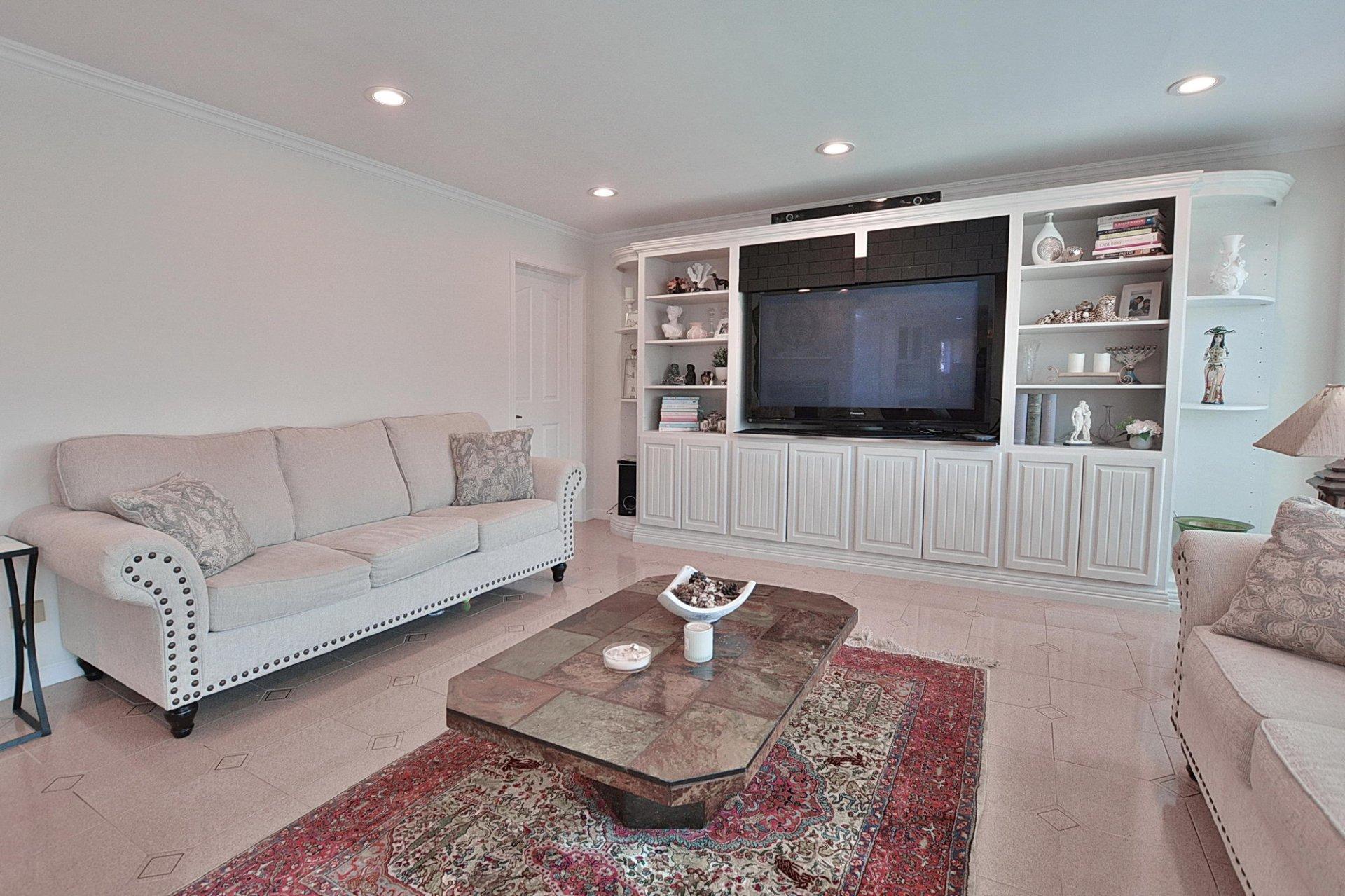 









298


Av. Louise-Lamy

,
Dorval,




QC
H9S4K3

