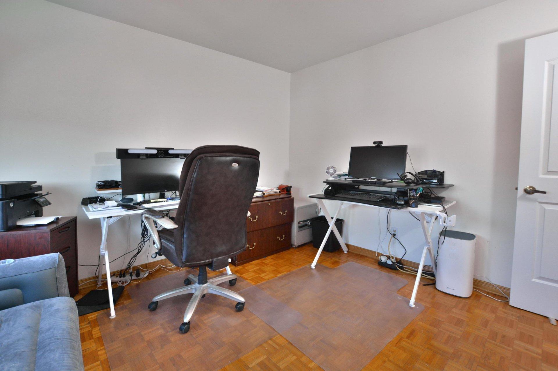 









298


Av. Louise-Lamy

,
Dorval,




QC
H9S4K3

