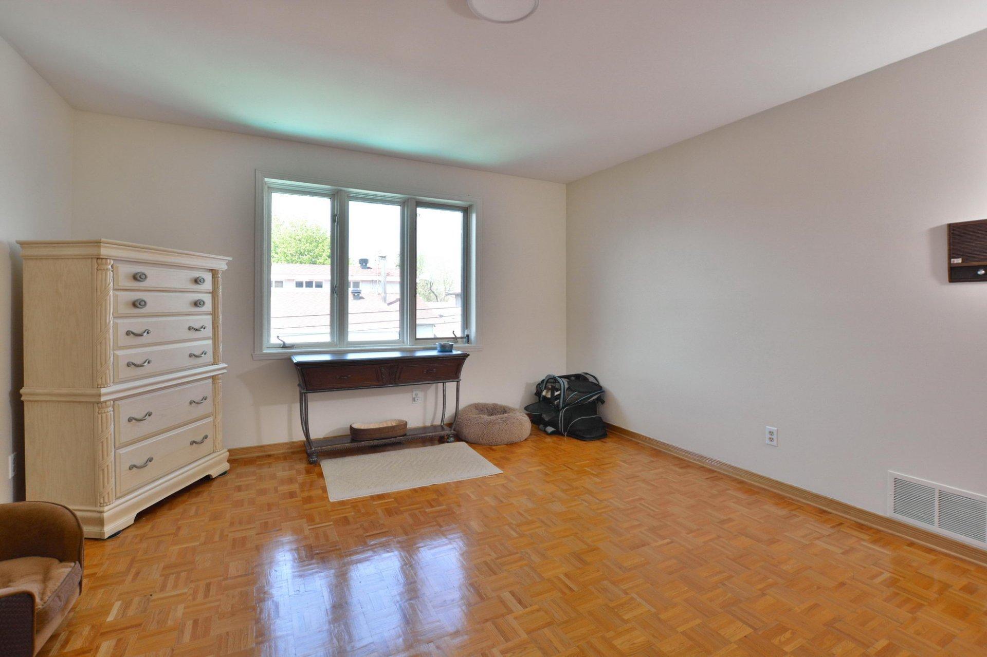 









298


Av. Louise-Lamy

,
Dorval,




QC
H9S4K3


