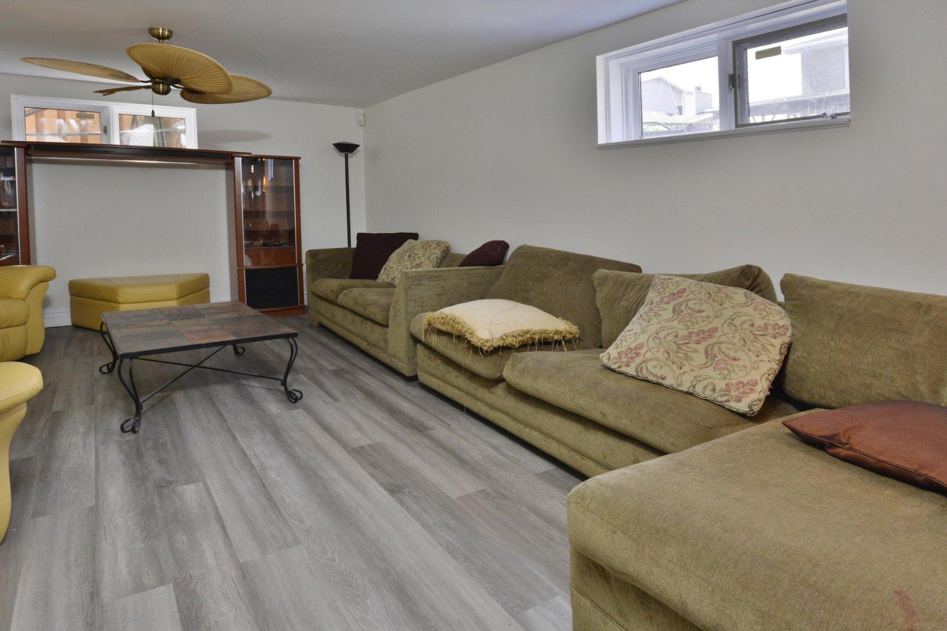 









298


Av. Louise-Lamy

,
Dorval,




QC
H9S4K3

