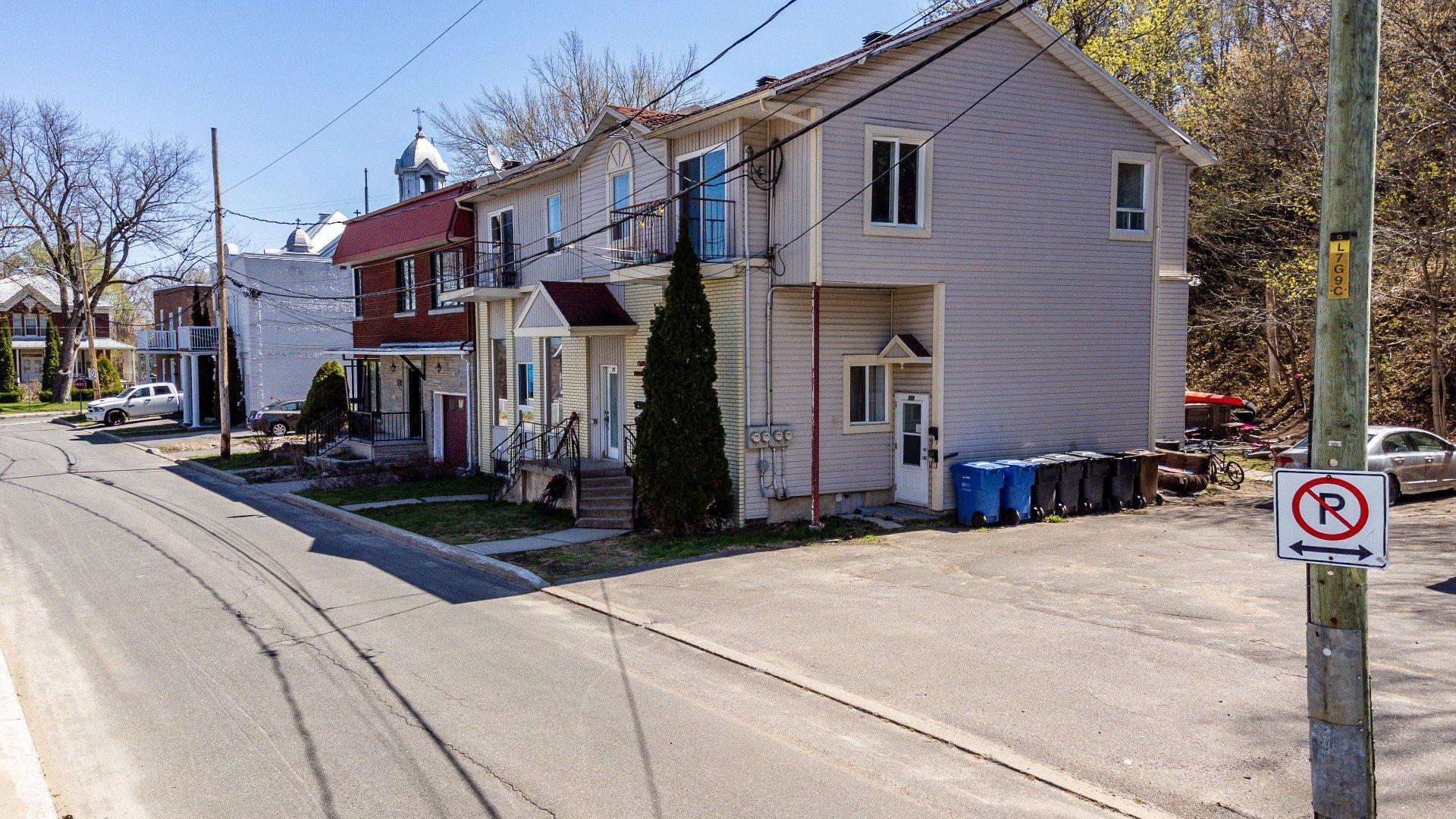 









235

 - 239


Rue Francoeur

,
Shawinigan,




QC
G9P2L6

