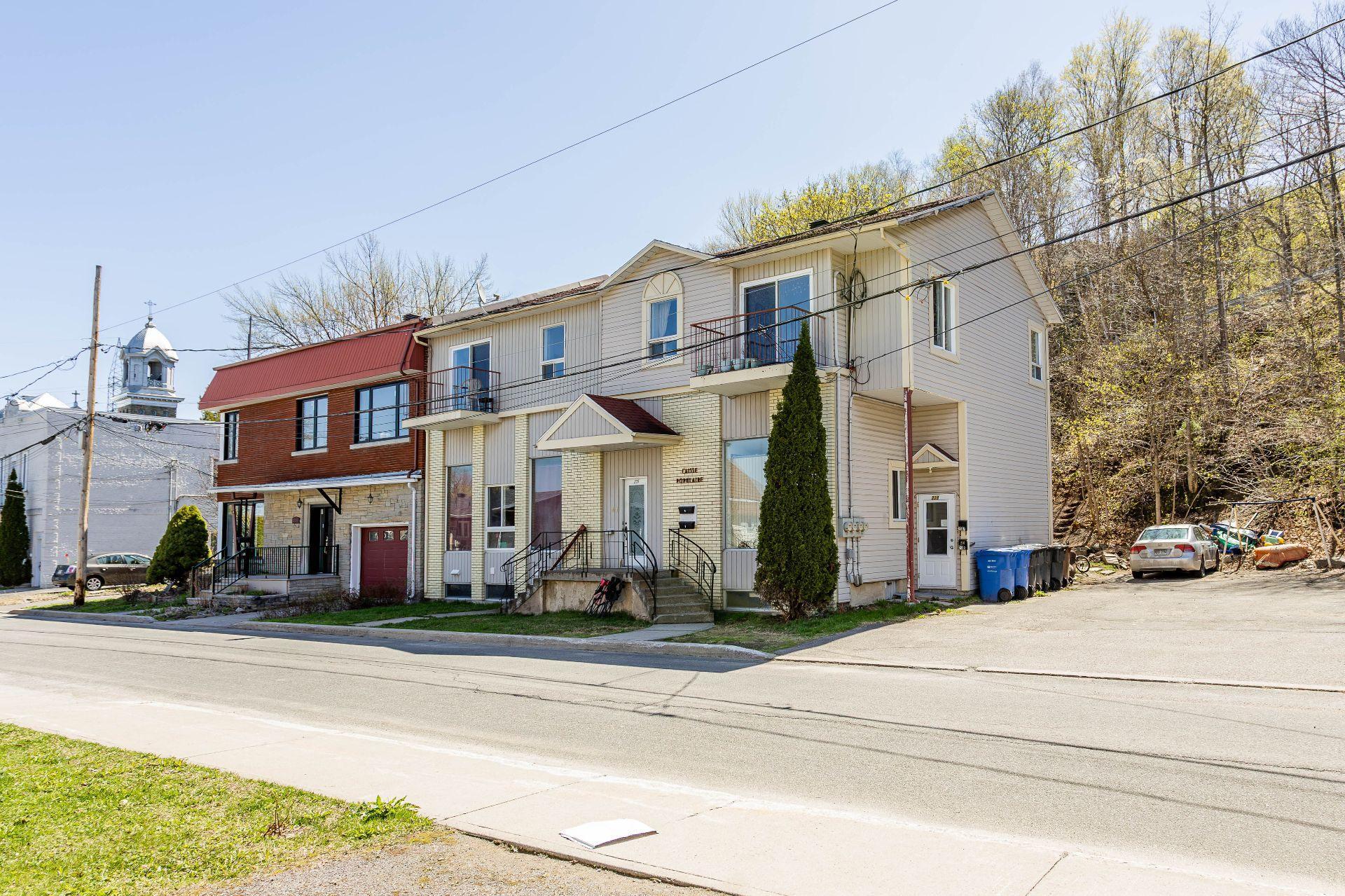 









235

 - 239


Rue Francoeur

,
Shawinigan,




QC
G9P2L6

