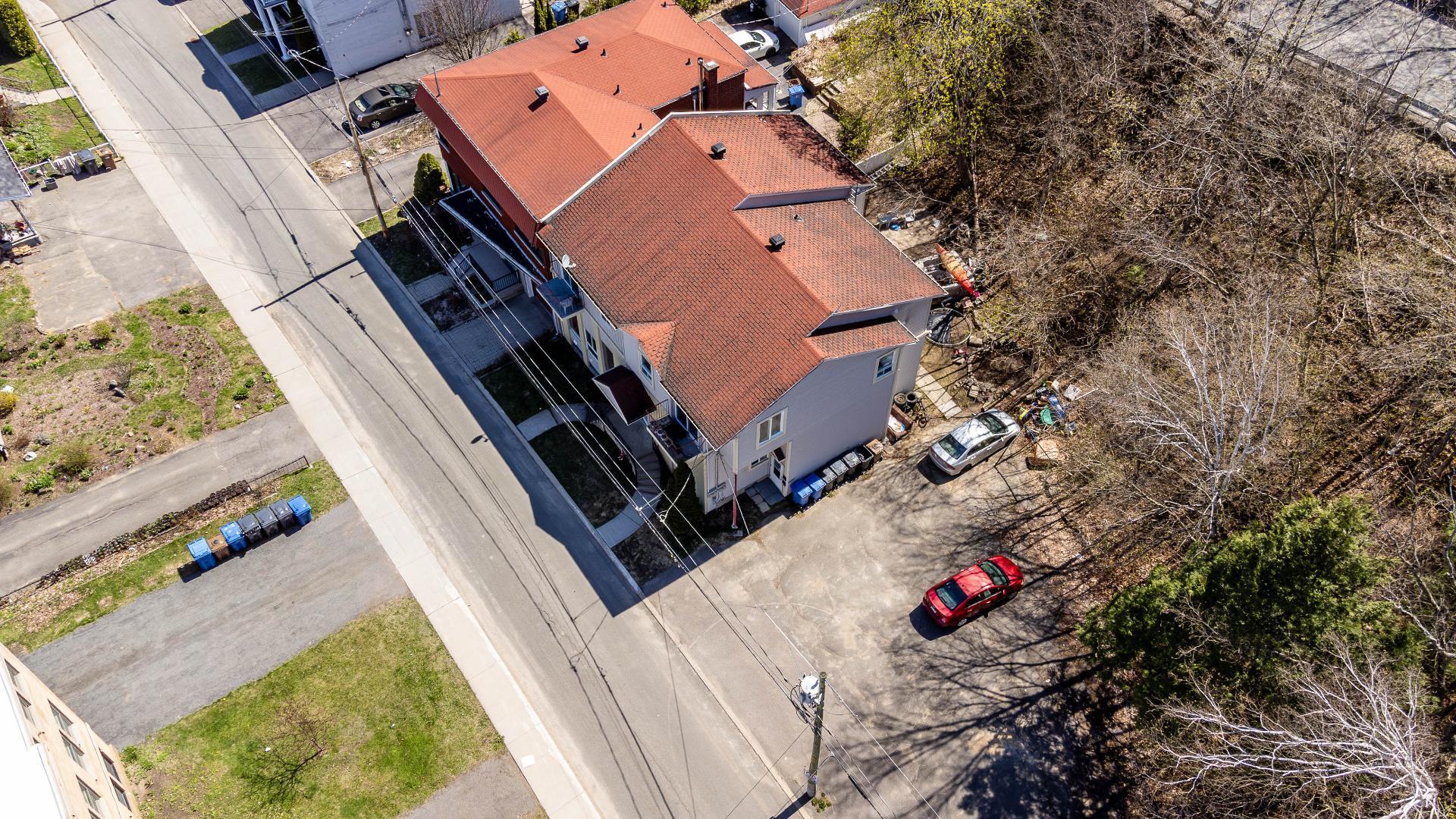 









235

 - 239


Rue Francoeur

,
Shawinigan,




QC
G9P2L6

