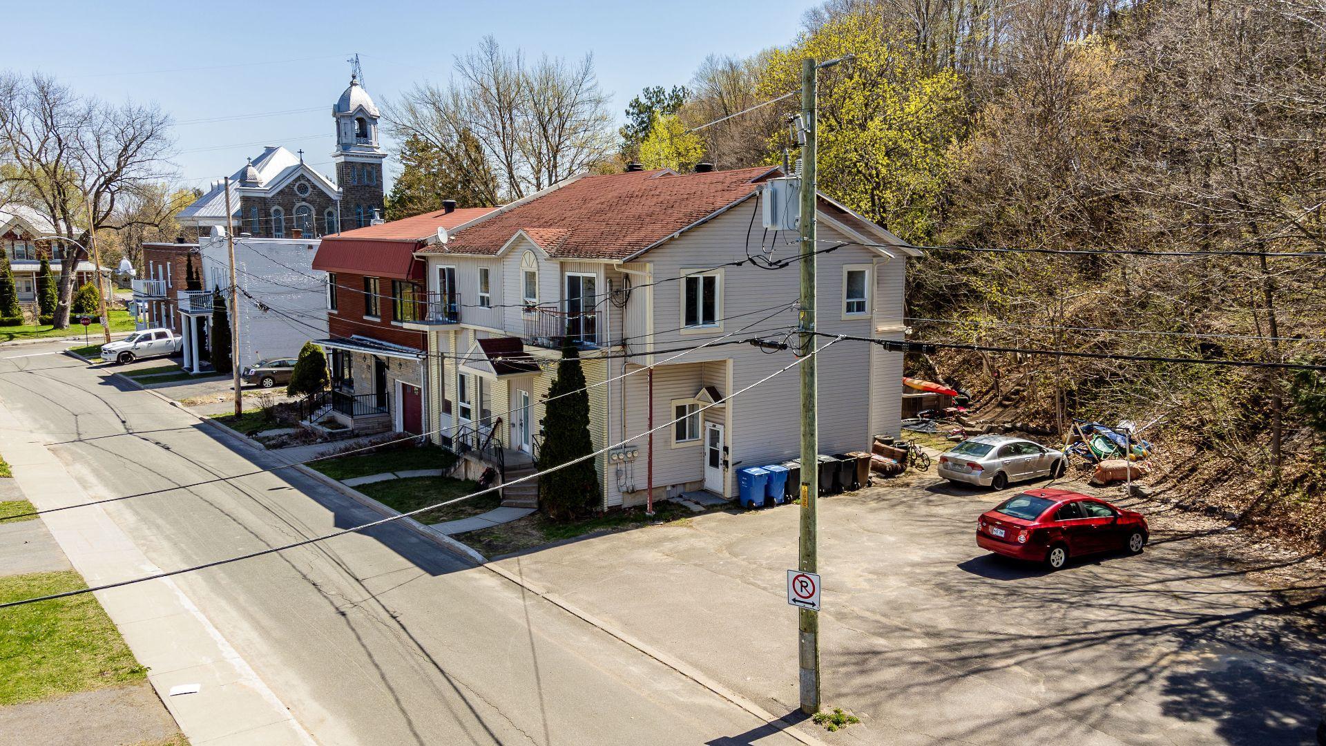 









235

 - 239


Rue Francoeur

,
Shawinigan,




QC
G9P2L6

