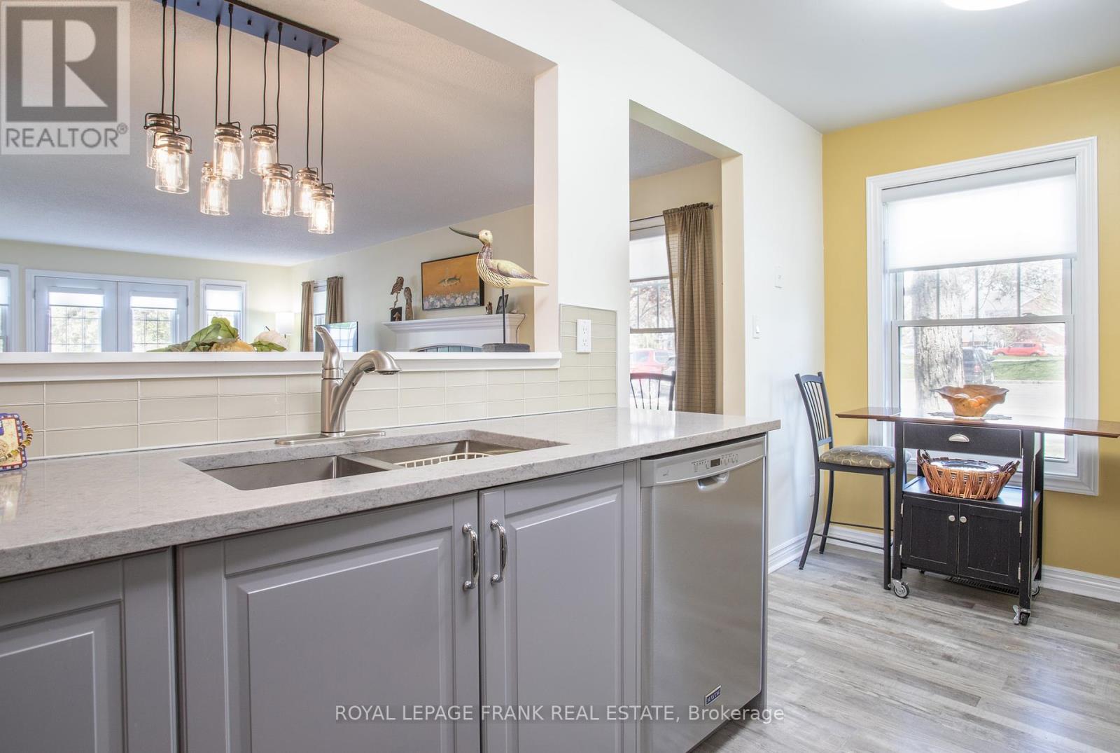 












J-13 - 1657 NASH ROAD

,
Clarington (Courtice),




Ontario
L1E1S8

