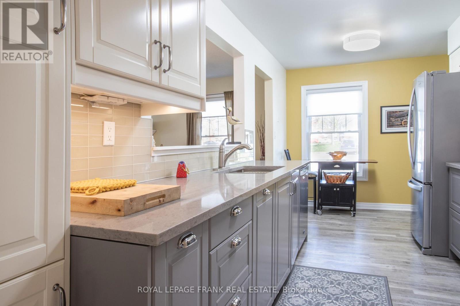 












J-13 - 1657 NASH ROAD

,
Clarington (Courtice),




Ontario
L1E1S8

