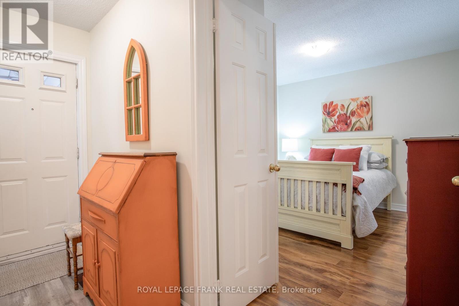 












J-13 - 1657 NASH ROAD

,
Clarington (Courtice),




Ontario
L1E1S8

