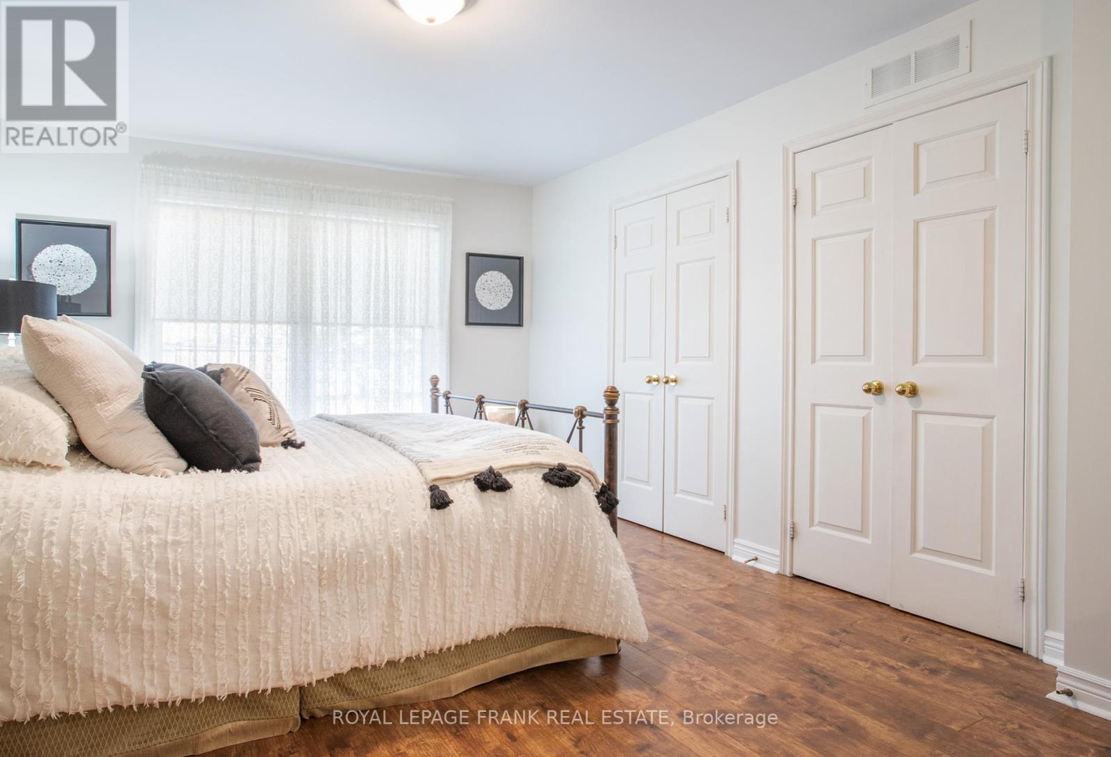 












J-13 - 1657 NASH ROAD

,
Clarington (Courtice),




Ontario
L1E1S8

