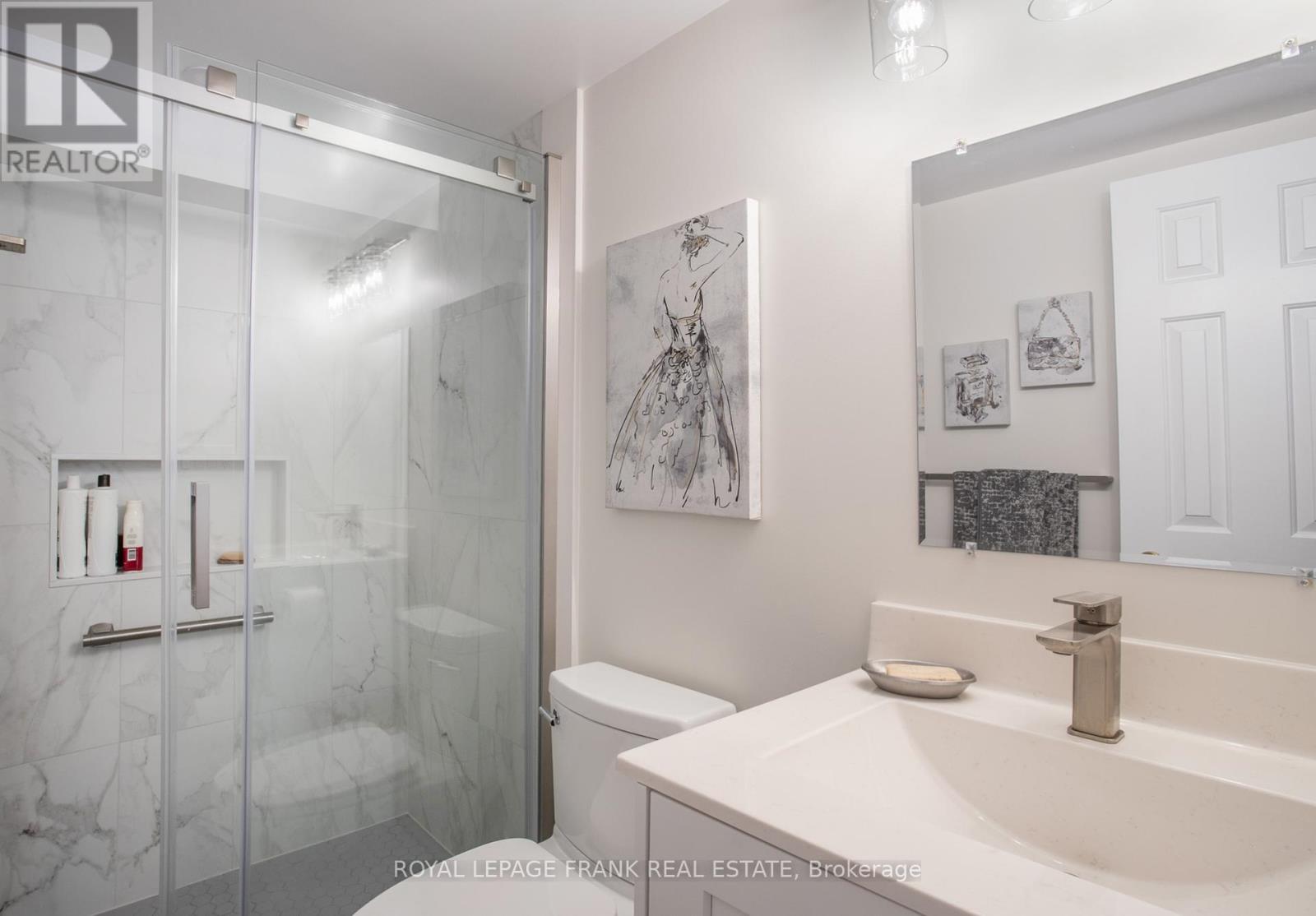 












J-13 - 1657 NASH ROAD

,
Clarington (Courtice),




Ontario
L1E1S8

