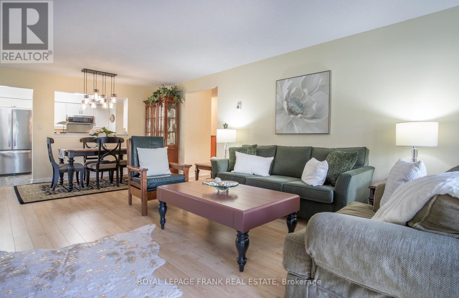 












J-13 - 1657 NASH ROAD

,
Clarington (Courtice),




Ontario
L1E1S8

