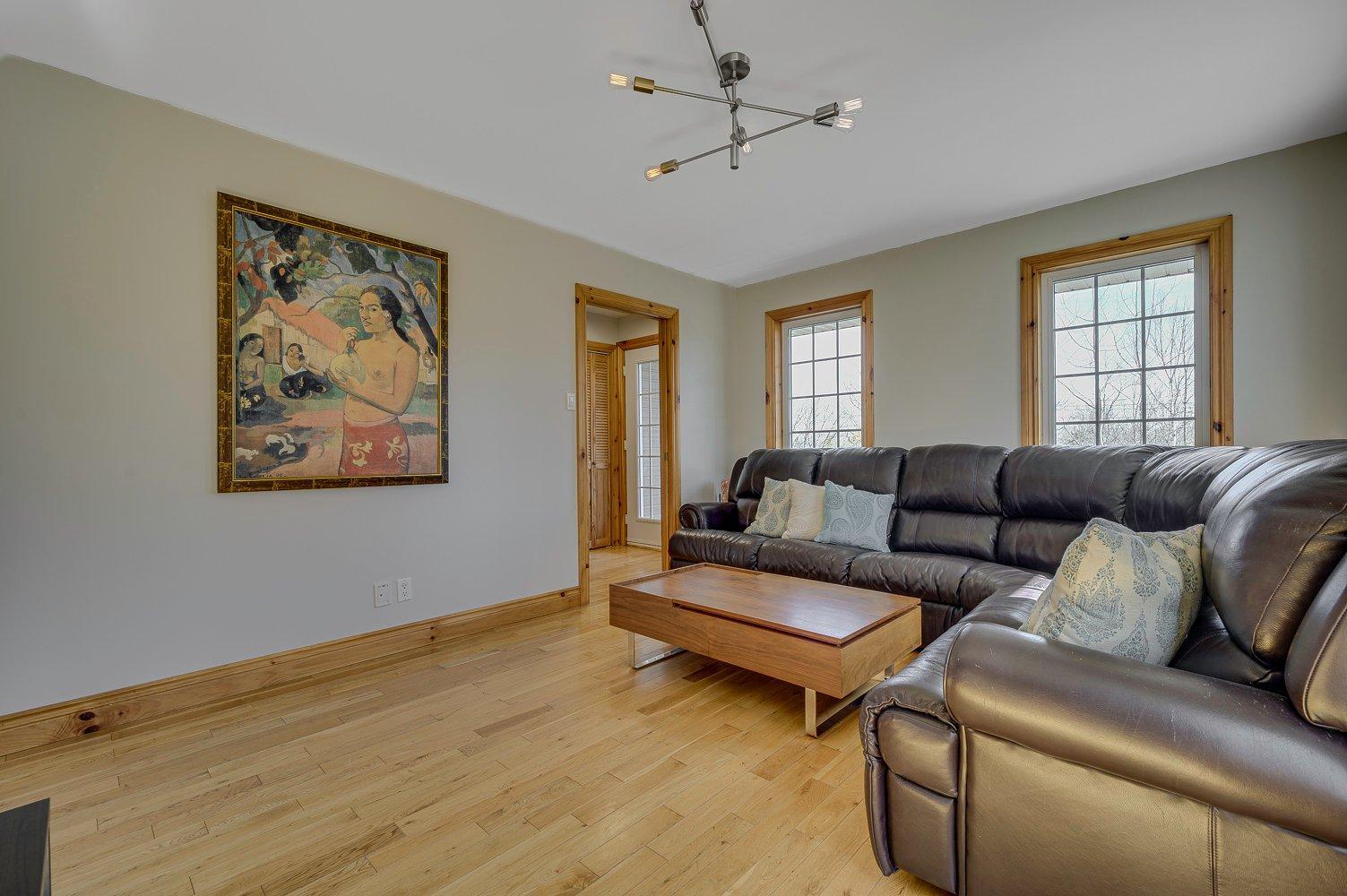









1215


Ch. Masson

,
Sainte-Marguerite-du-Lac-Masson,




QC
J0T1L0

