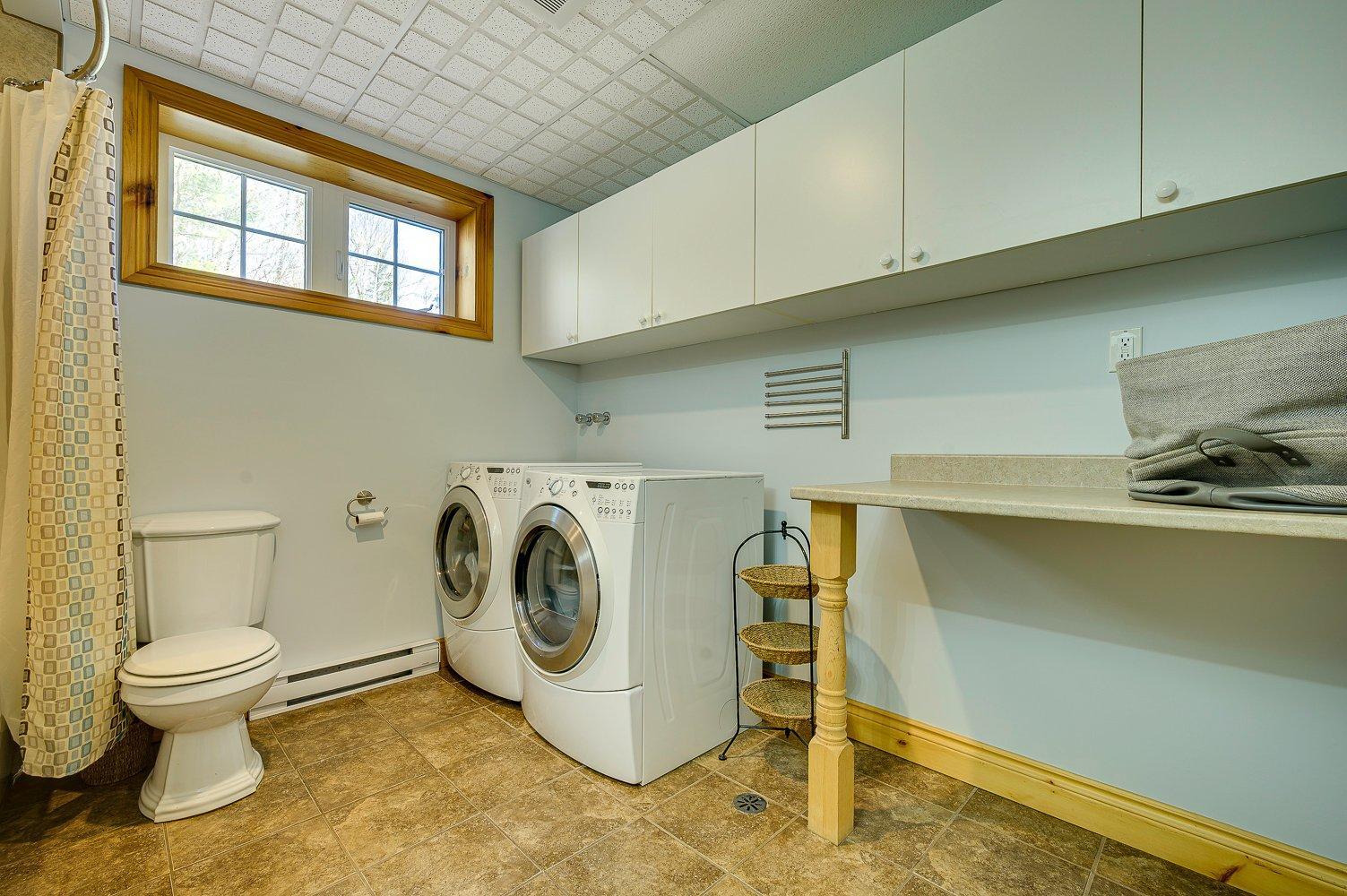 









1215


Ch. Masson

,
Sainte-Marguerite-du-Lac-Masson,




QC
J0T1L0

