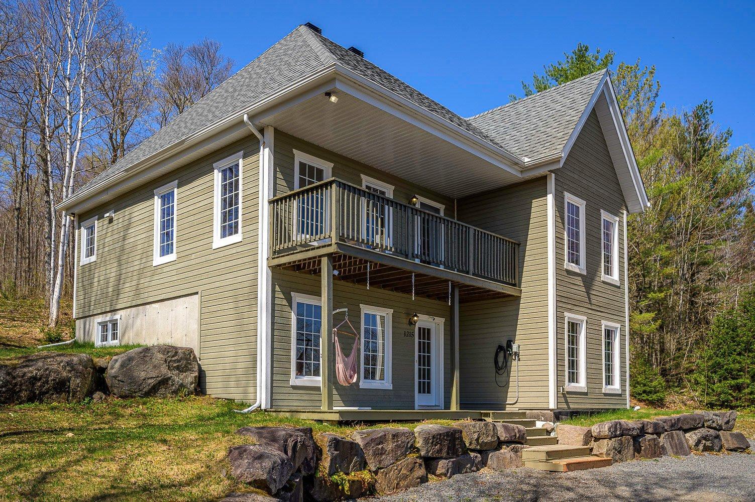 









1215


Ch. Masson

,
Sainte-Marguerite-du-Lac-Masson,




QC
J0T1L0

