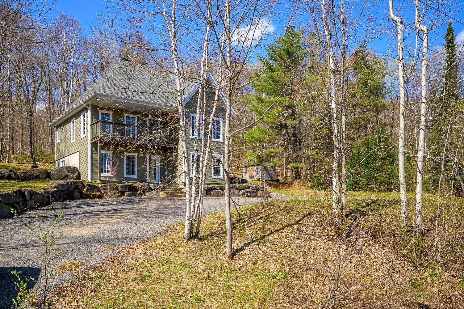 









1215


Ch. Masson

,
Sainte-Marguerite-du-Lac-Masson,




QC
J0T1L0

