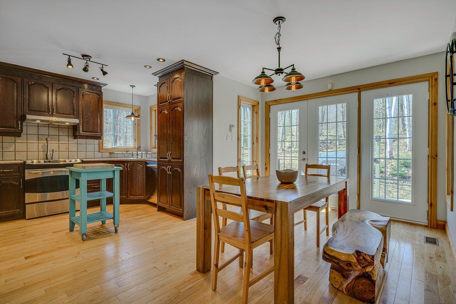 









1215


Ch. Masson

,
Sainte-Marguerite-du-Lac-Masson,




QC
J0T1L0

