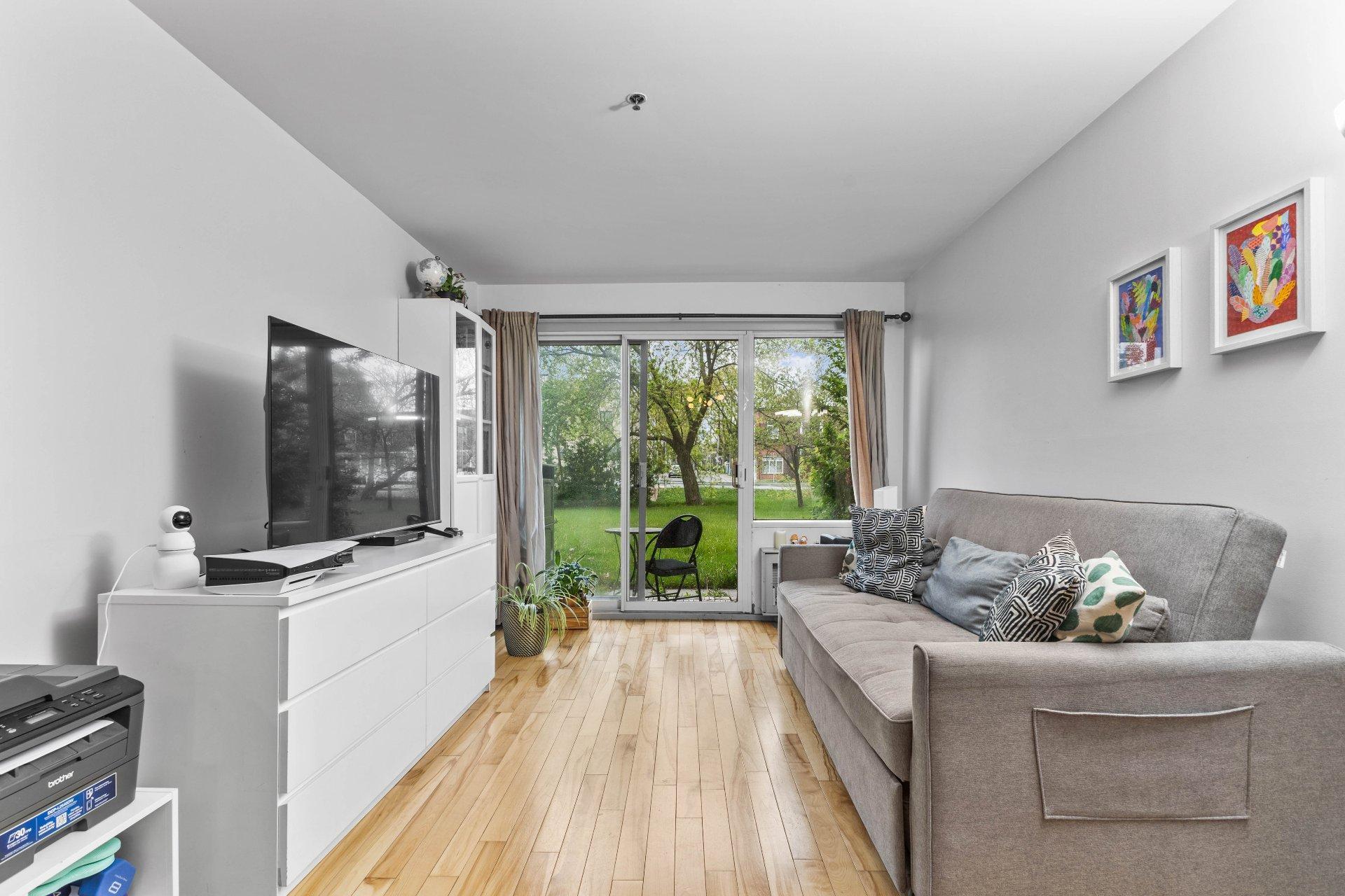 









445


Av. Ste-Croix

, 109,
Montréal (Saint-Laurent),




QC
H4L5P3

