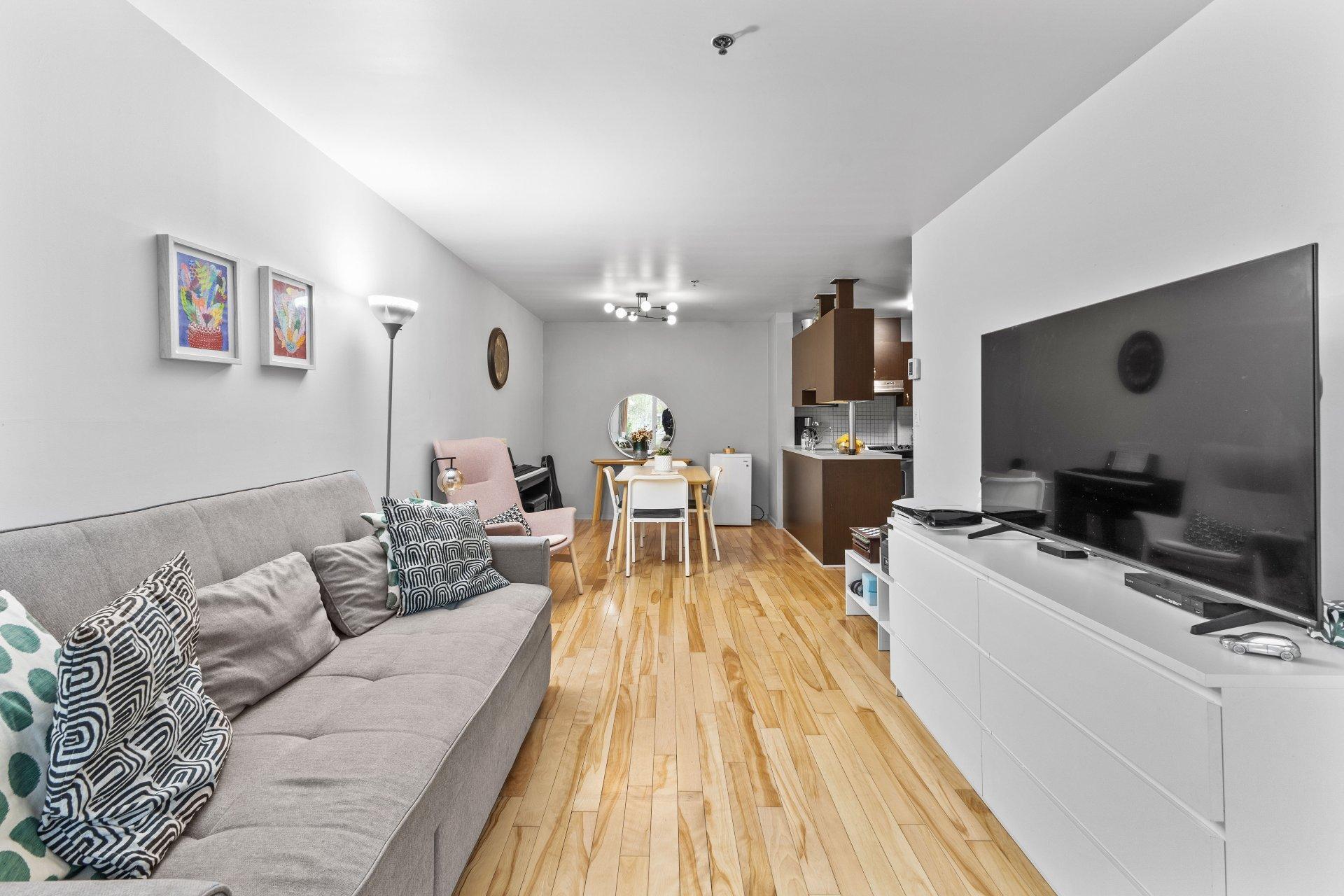 









445


Av. Ste-Croix

, 109,
Montréal (Saint-Laurent),




QC
H4L5P3


