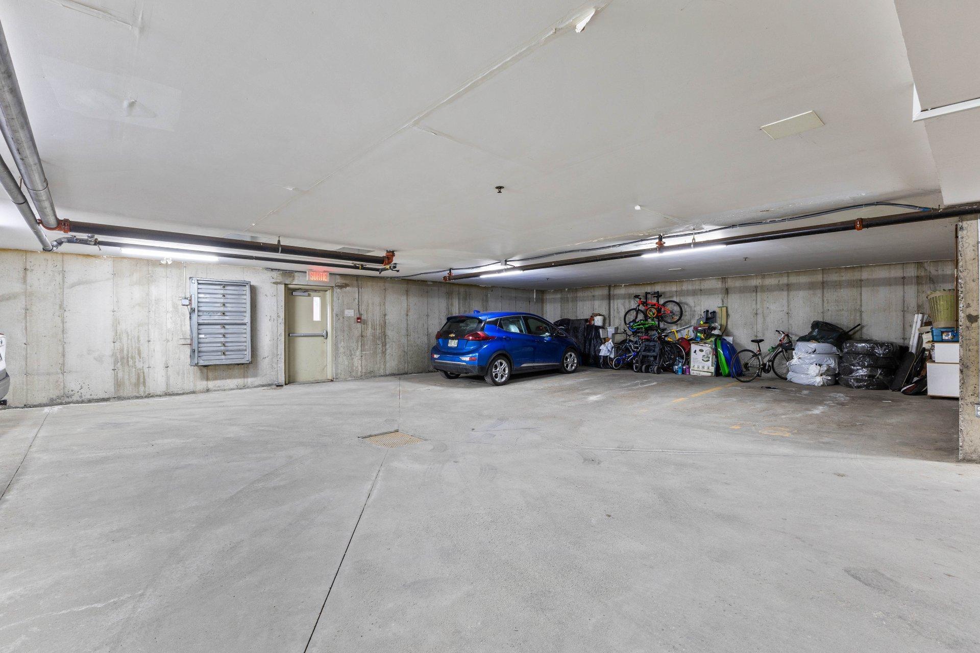 









445


Av. Ste-Croix

, 109,
Montréal (Saint-Laurent),




QC
H4L5P3

