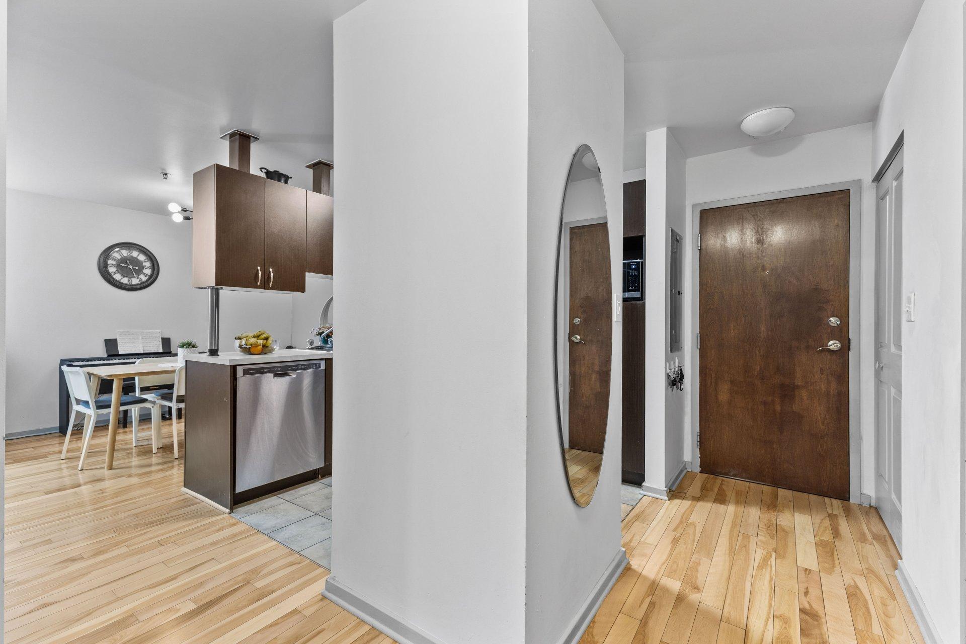 









445


Av. Ste-Croix

, 109,
Montréal (Saint-Laurent),




QC
H4L5P3

