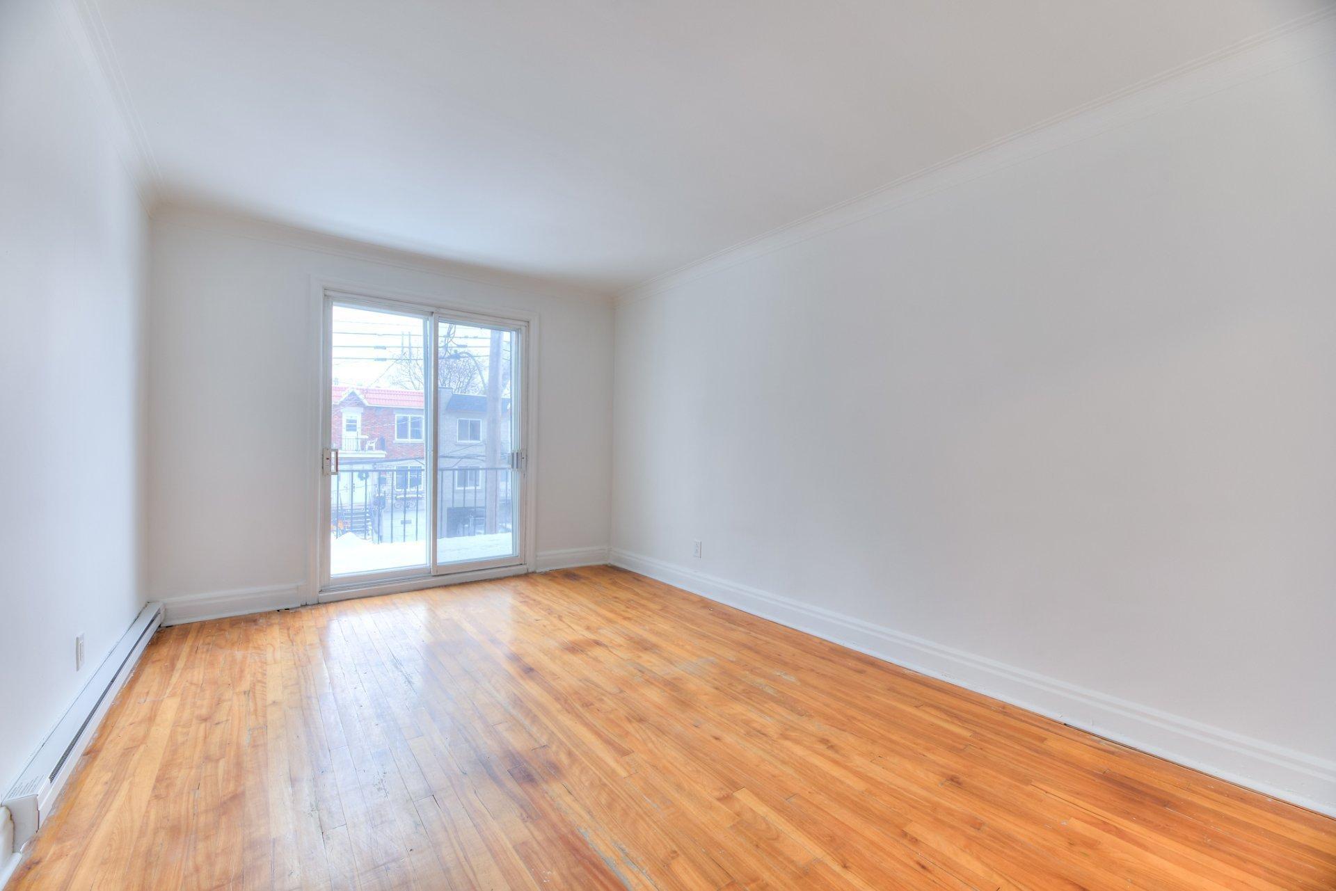 









4456


Av. d'Orléans

,
Montréal (Rosemont/La Petite-Patrie),




QC
H1X2K2

