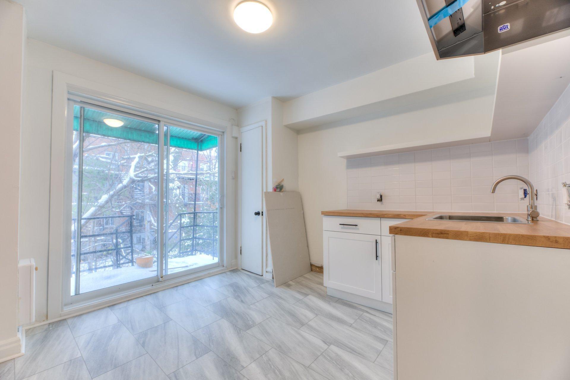









4456


Av. d'Orléans

,
Montréal (Rosemont/La Petite-Patrie),




QC
H1X2K2

