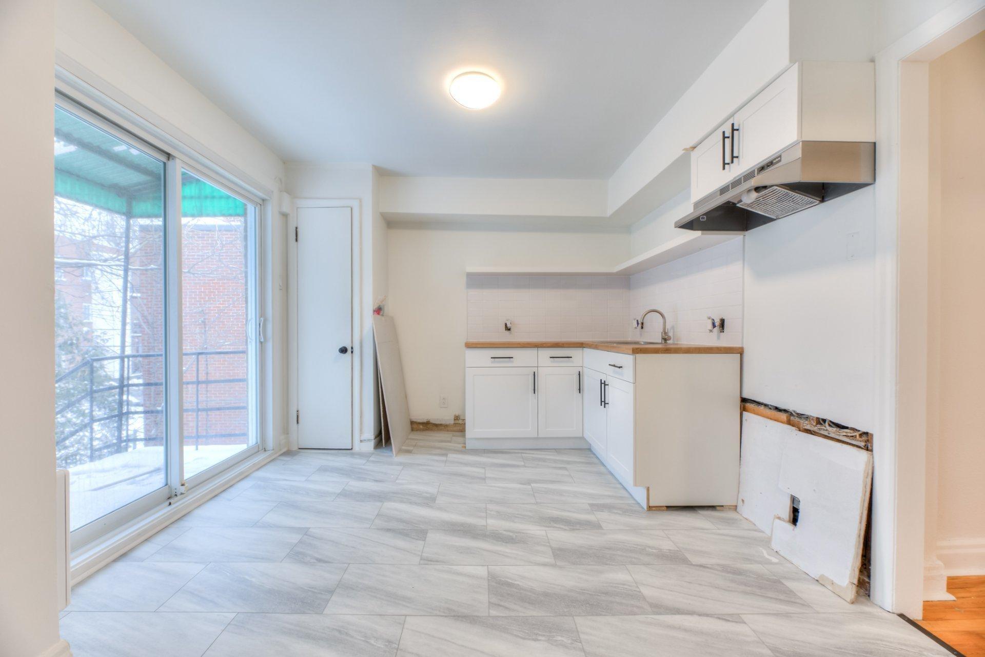 









4456


Av. d'Orléans

,
Montréal (Rosemont/La Petite-Patrie),




QC
H1X2K2

