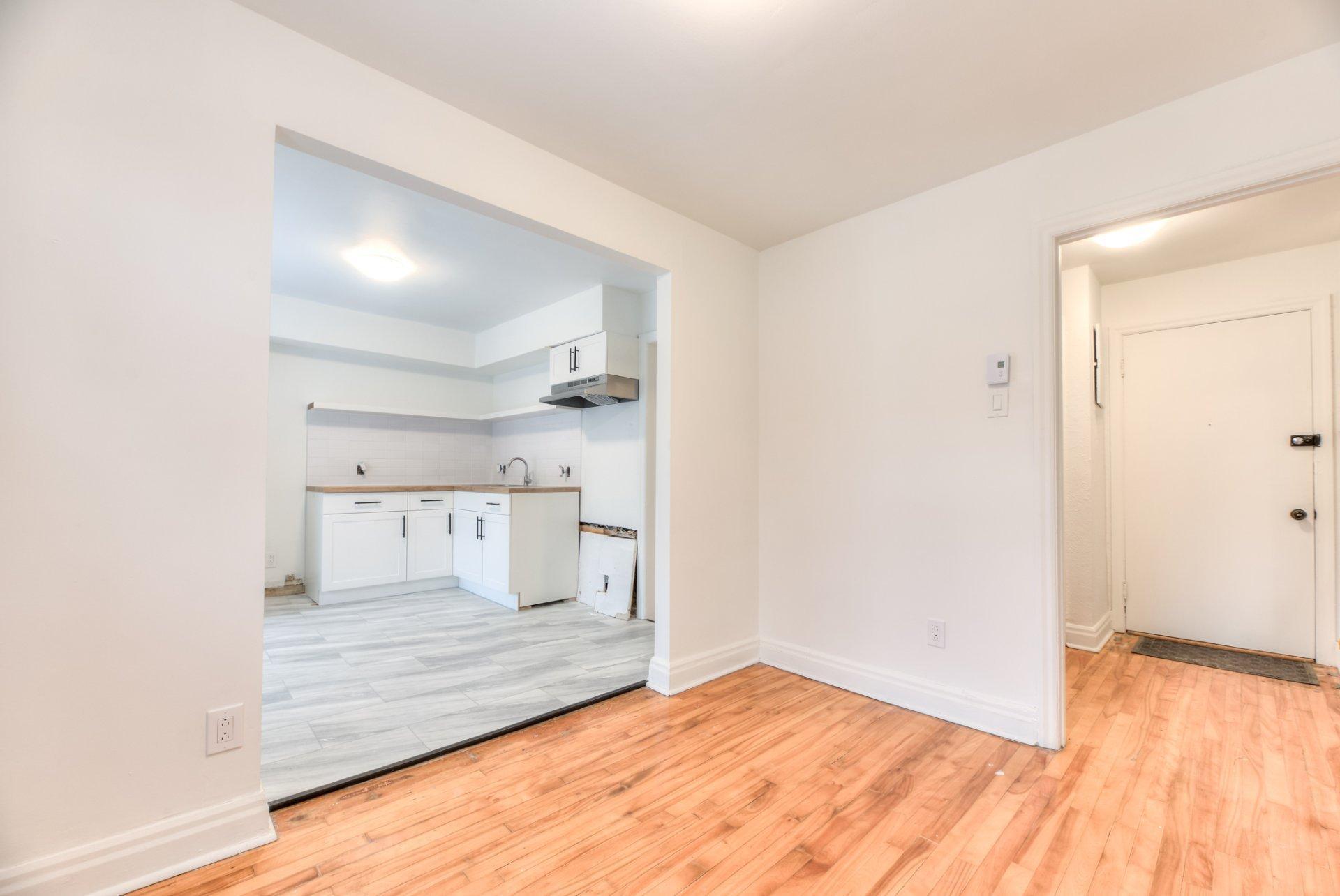









4456


Av. d'Orléans

,
Montréal (Rosemont/La Petite-Patrie),




QC
H1X2K2

