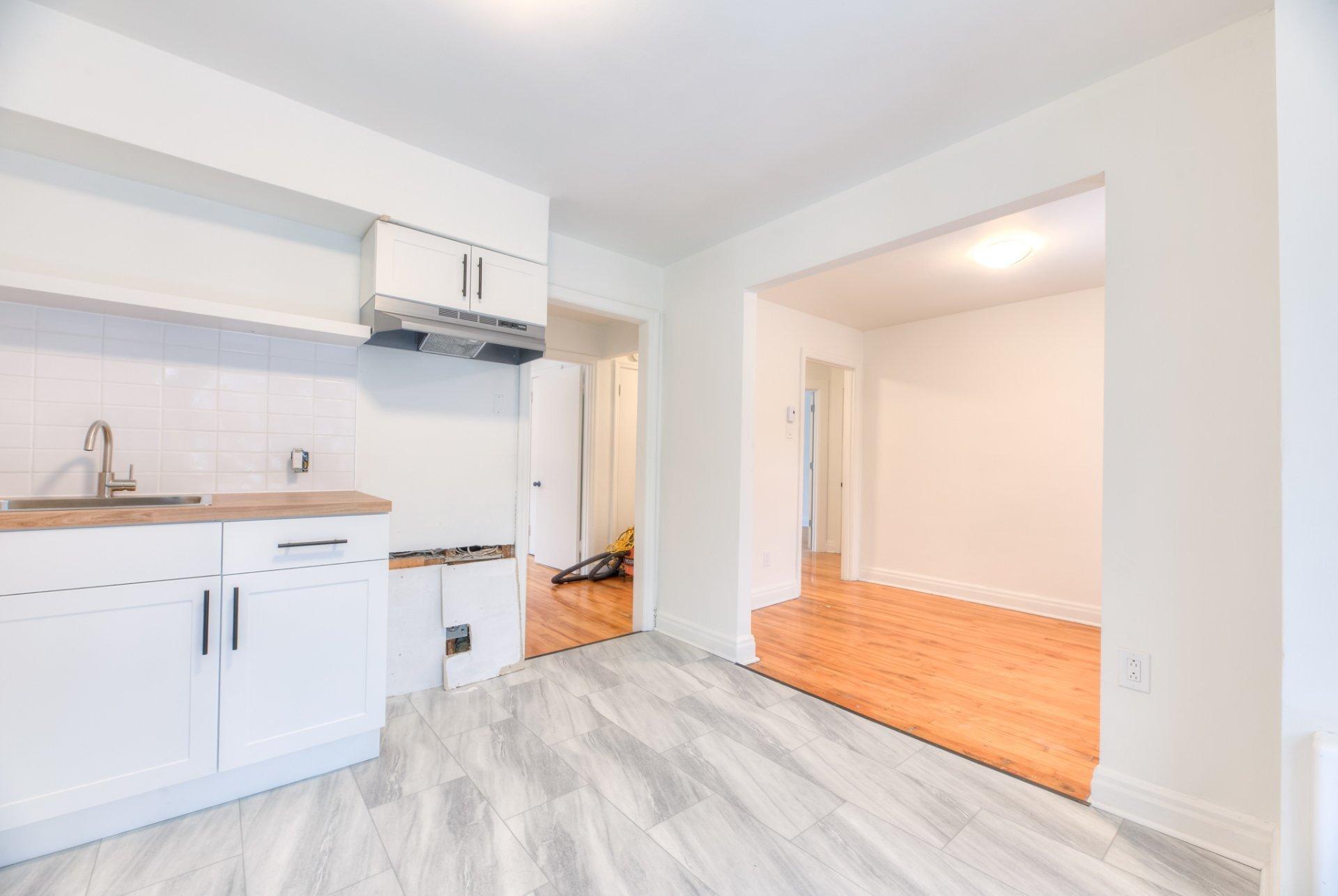 









4456


Av. d'Orléans

,
Montréal (Rosemont/La Petite-Patrie),




QC
H1X2K2

