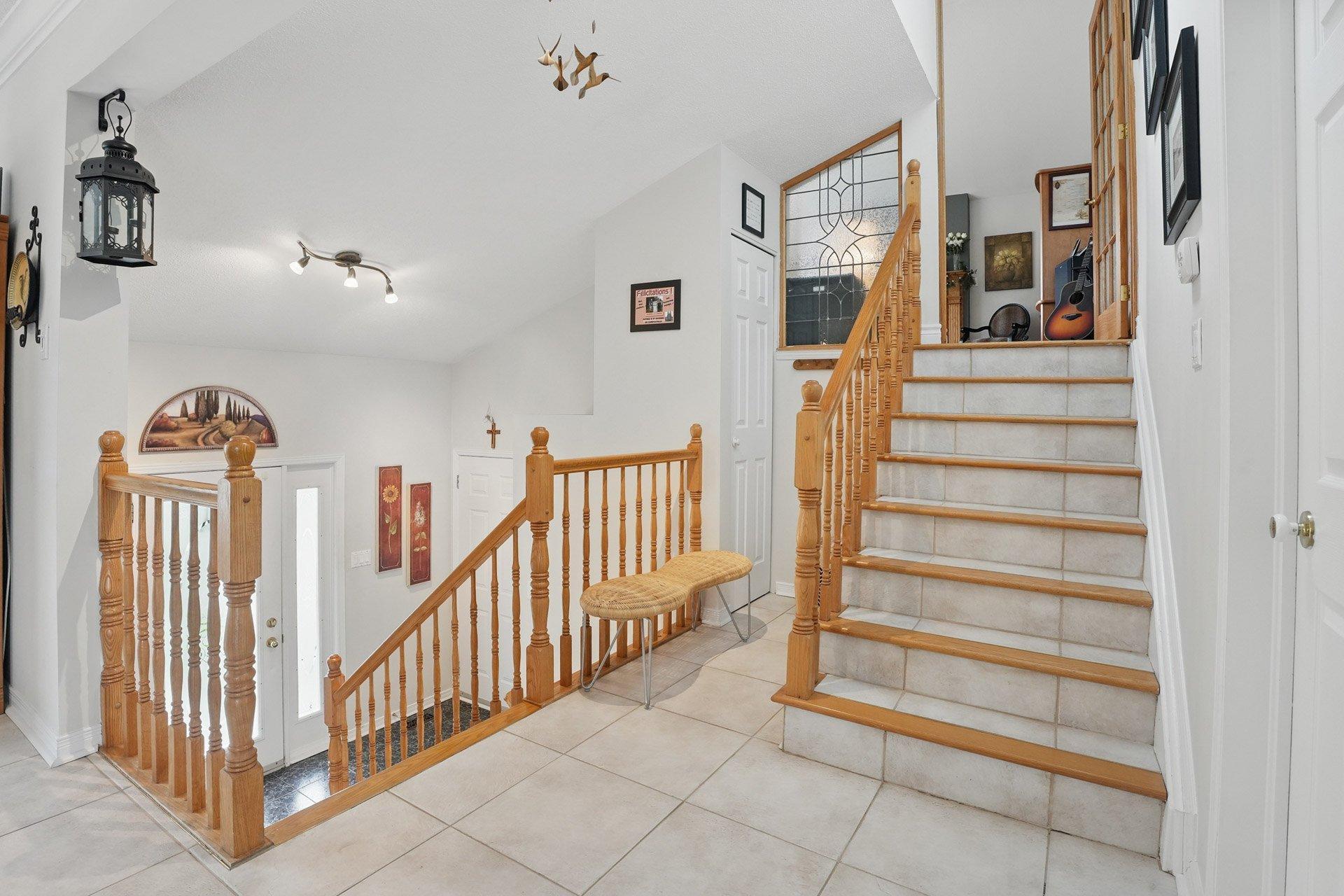 









2


Av. de la Citadelle

, 3,
Gatineau (Hull),




QC
J8Z3M4

