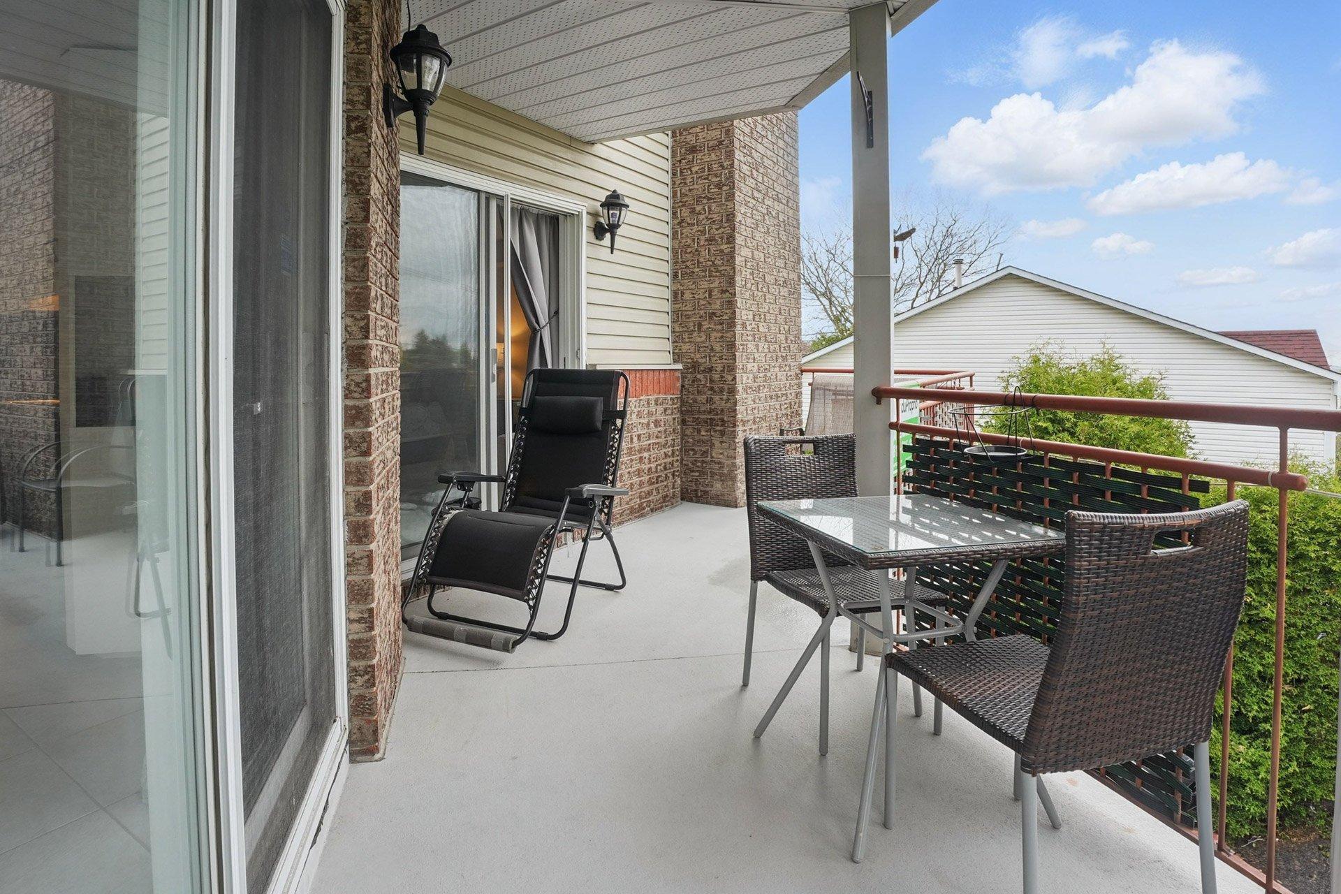 









2


Av. de la Citadelle

, 3,
Gatineau (Hull),




QC
J8Z3M4

