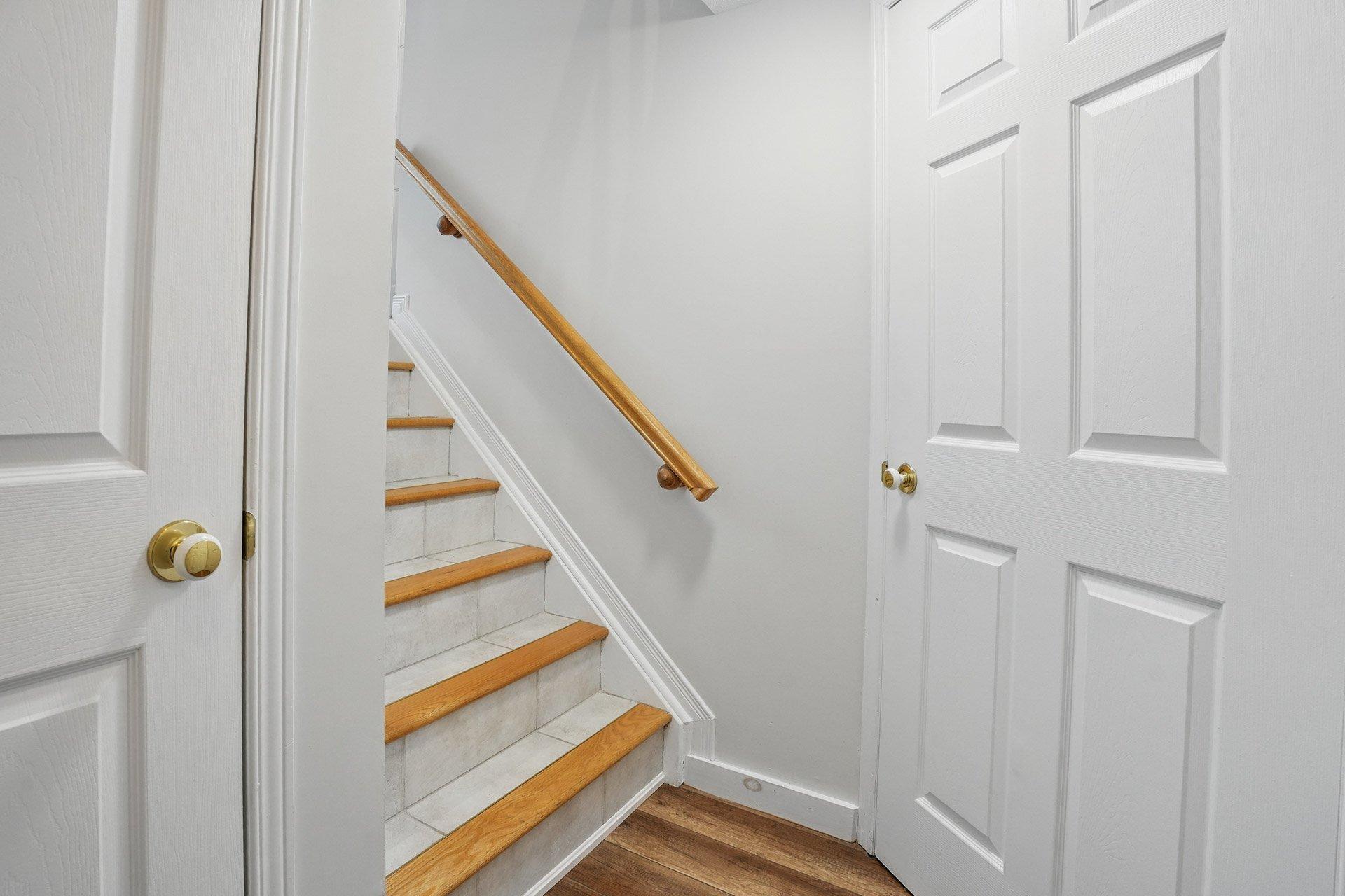 









2


Av. de la Citadelle

, 3,
Gatineau (Hull),




QC
J8Z3M4


