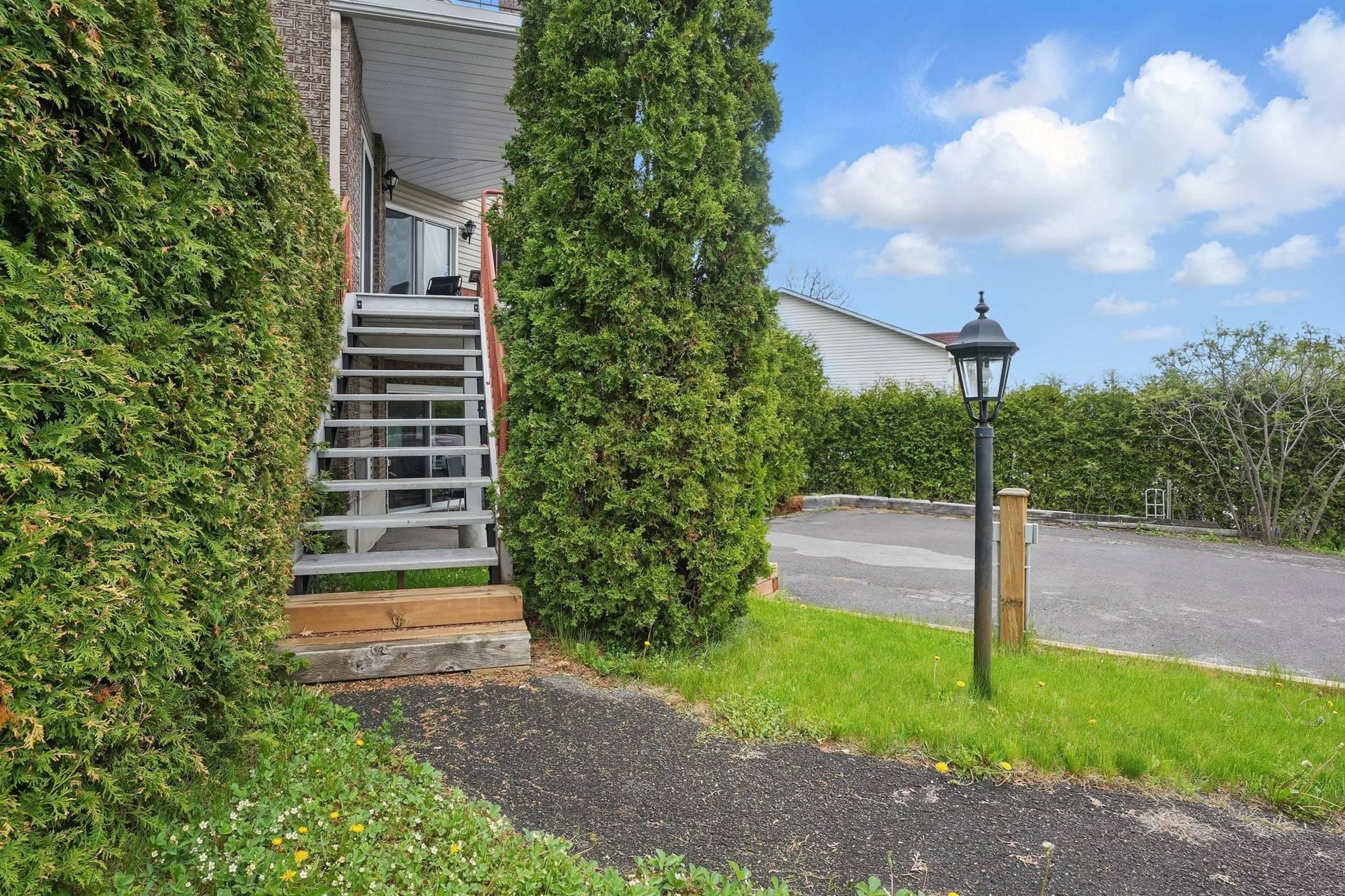 









2


Av. de la Citadelle

, 3,
Gatineau (Hull),




QC
J8Z3M4

