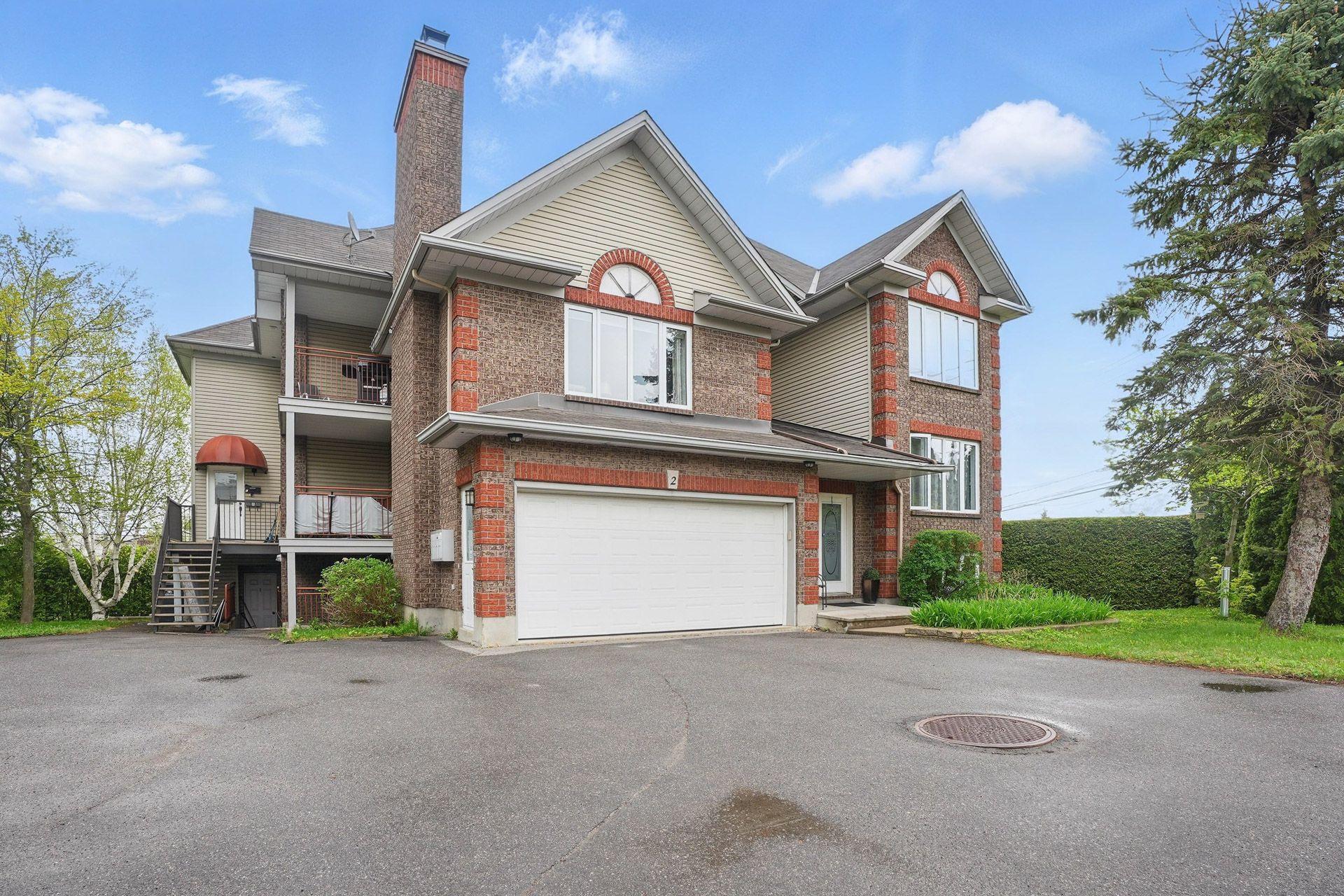 









2


Av. de la Citadelle

, 3,
Gatineau (Hull),




QC
J8Z3M4

