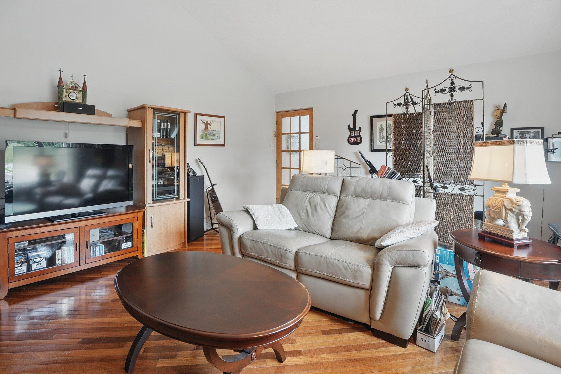 









2


Av. de la Citadelle

, 3,
Gatineau (Hull),




QC
J8Z3M4

