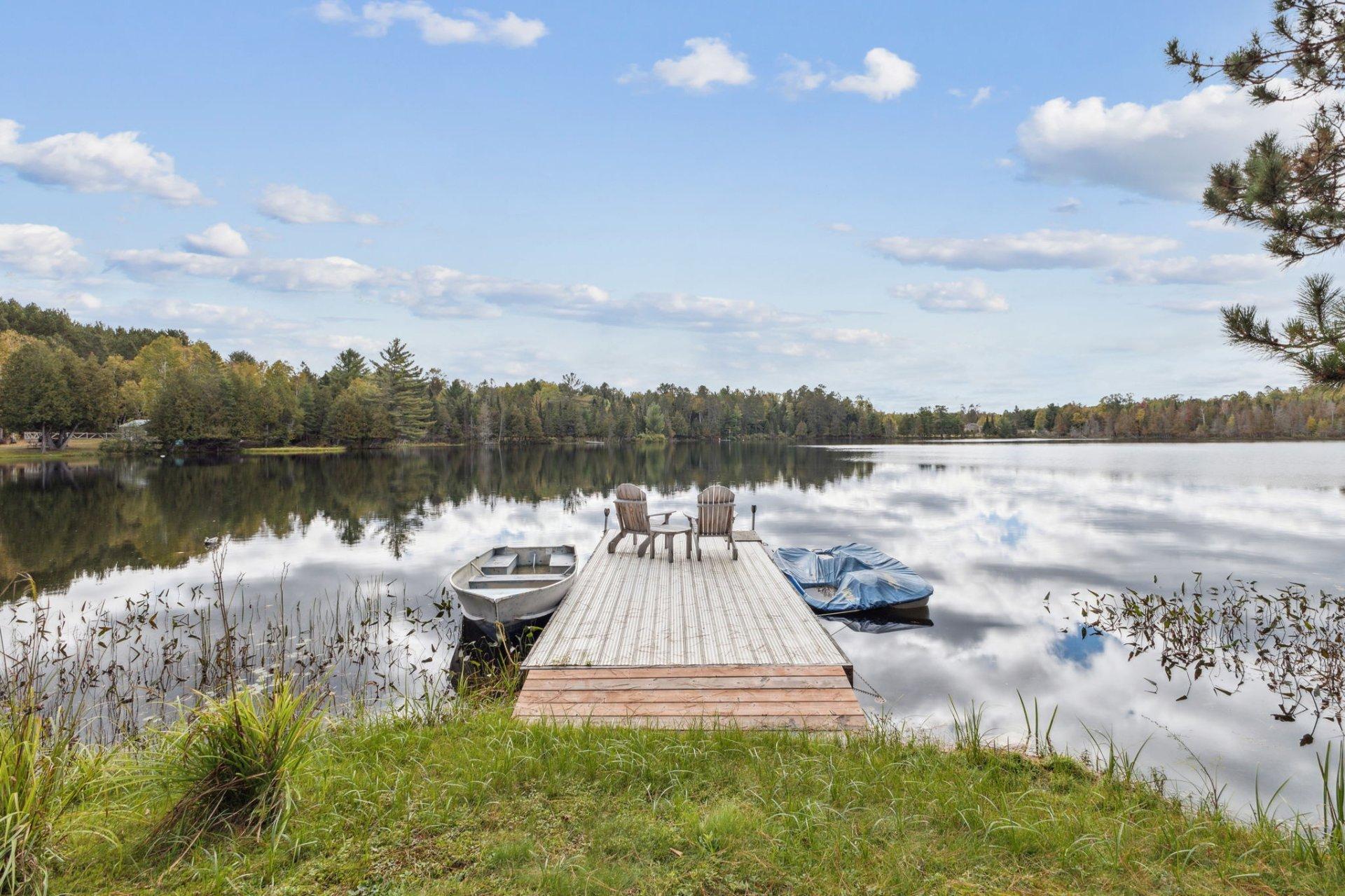 









15


Ch. du Lac-chez-Médée

,
Blue Sea,




QC
J0X1C0

