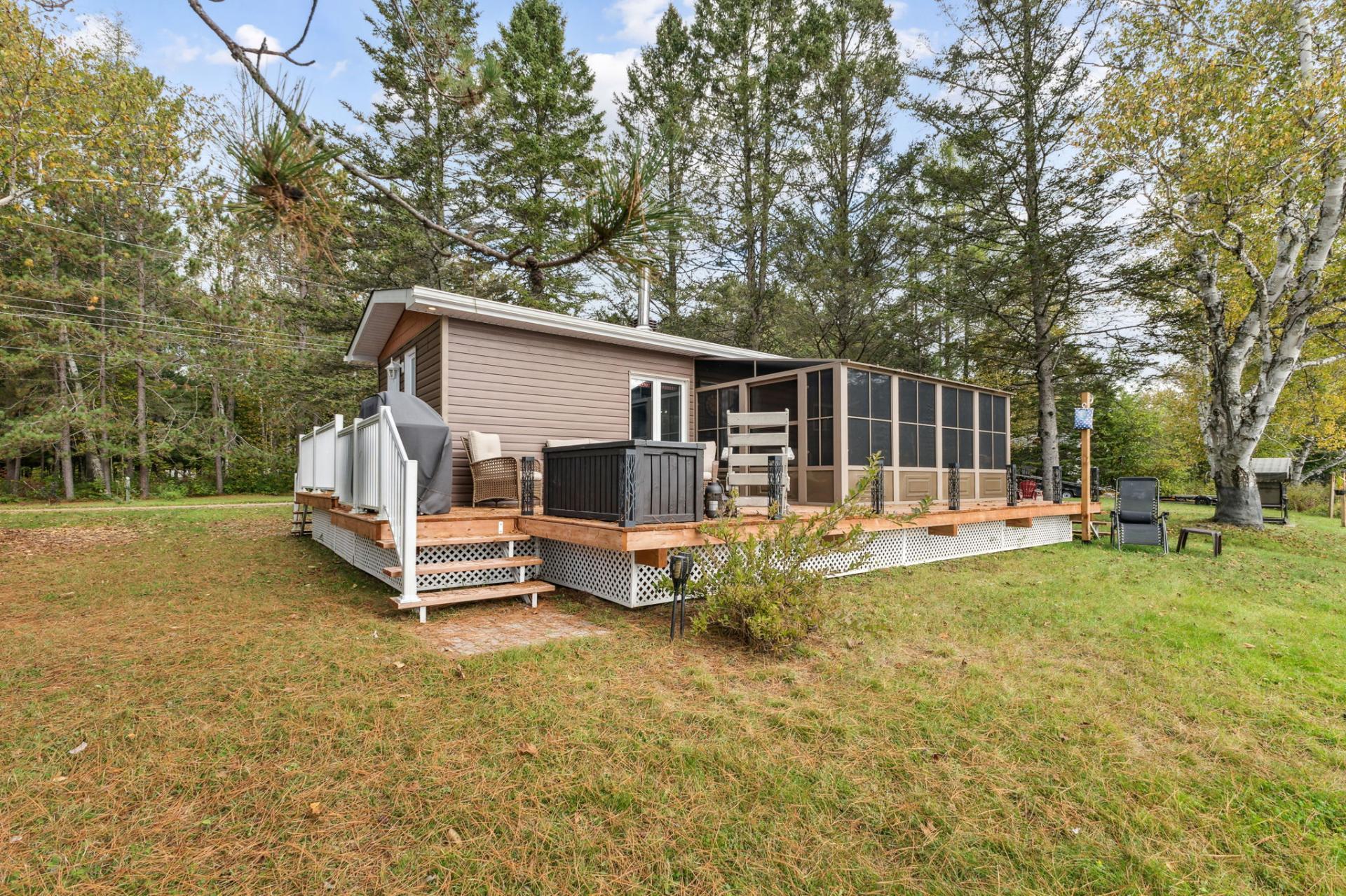 









15


Ch. du Lac-chez-Médée

,
Blue Sea,




QC
J0X1C0

