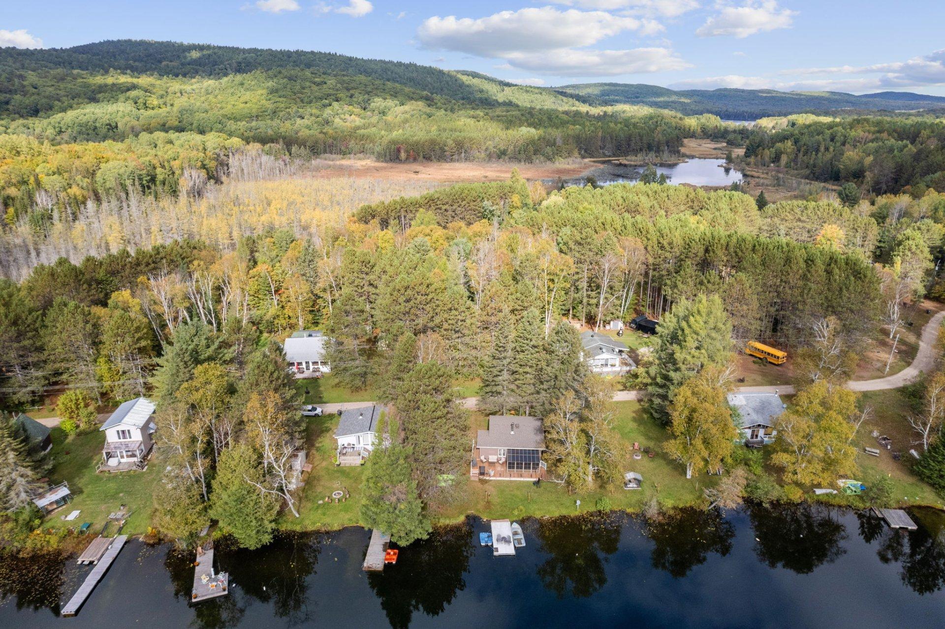 









15


Ch. du Lac-chez-Médée

,
Blue Sea,




QC
J0X1C0

