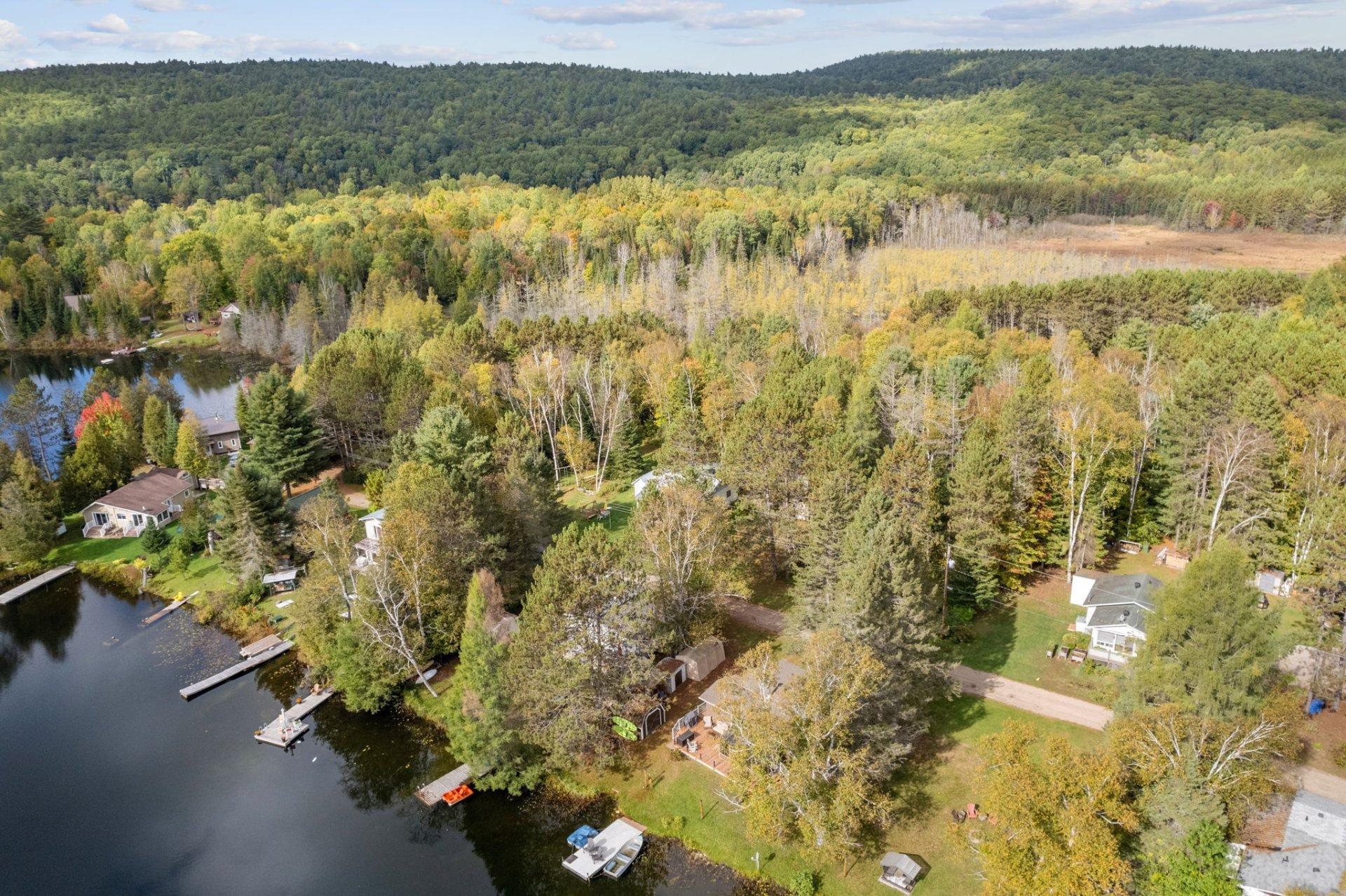 









15


Ch. du Lac-chez-Médée

,
Blue Sea,




QC
J0X1C0

