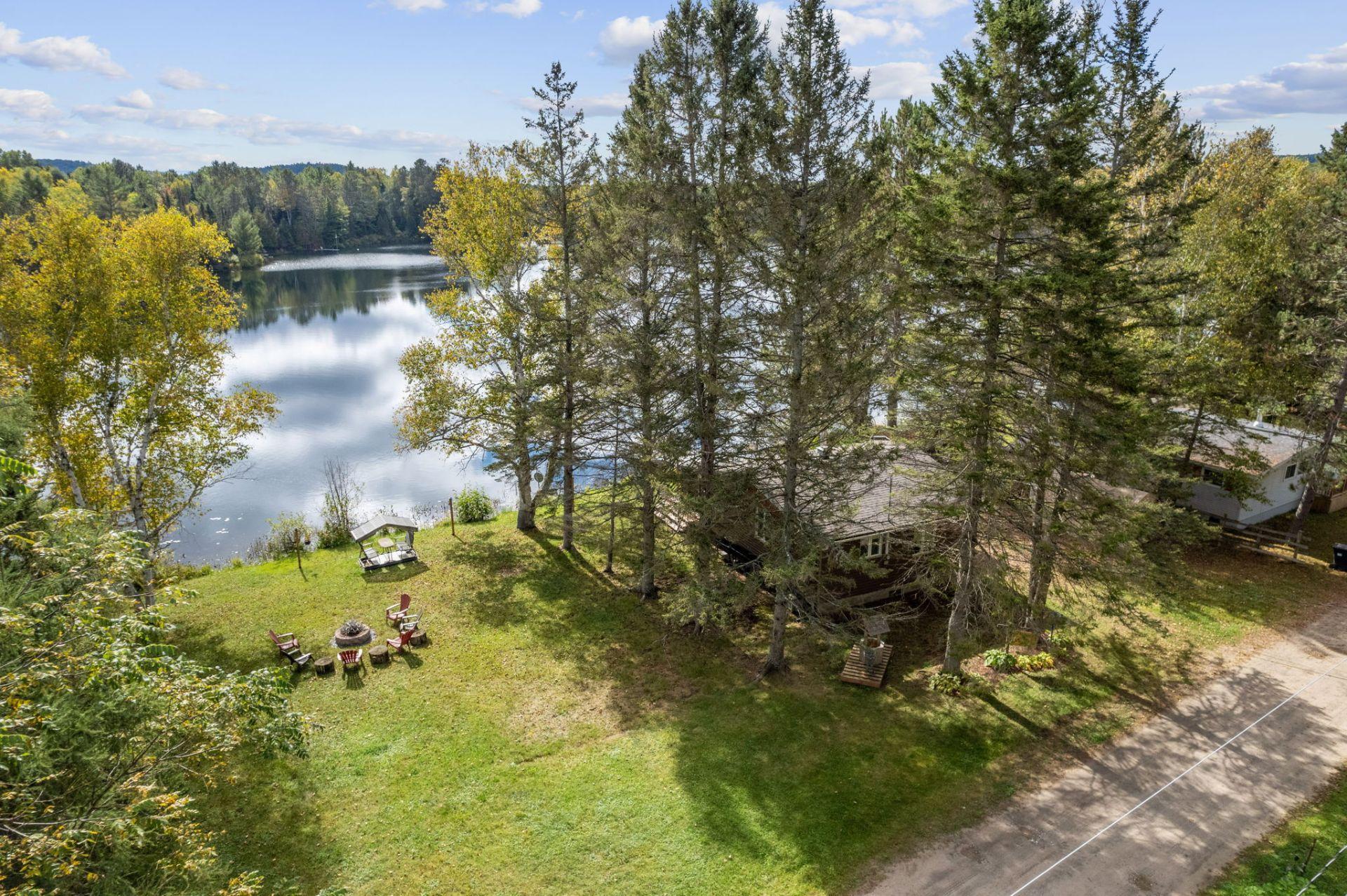 









15


Ch. du Lac-chez-Médée

,
Blue Sea,




QC
J0X1C0

