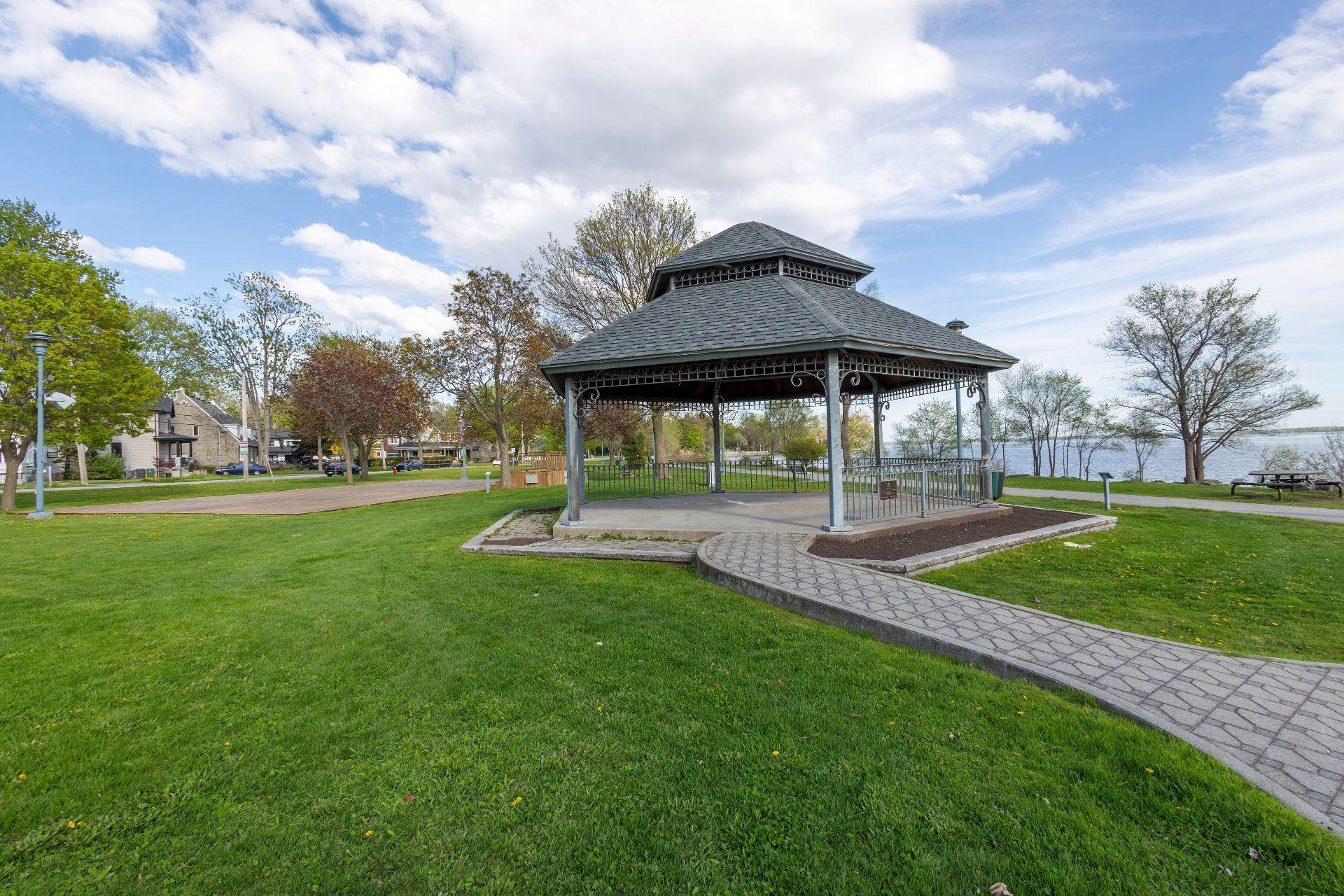 









248


Boul. Pine Beach

,
Dorval,




QC
H9S2V5

