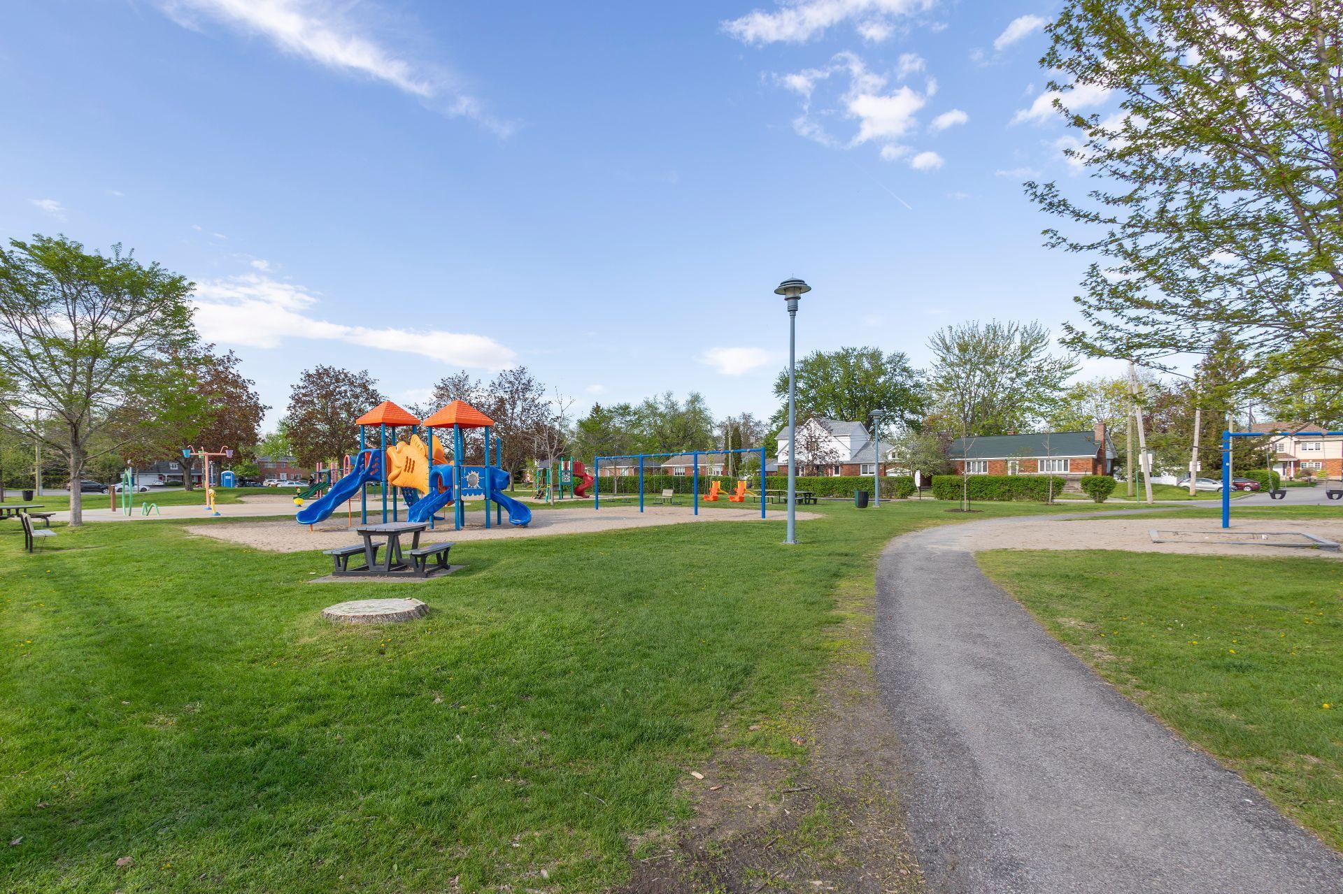 









248


Boul. Pine Beach

,
Dorval,




QC
H9S2V5

