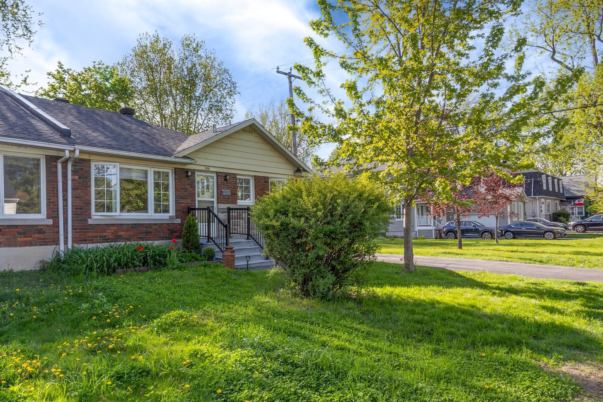 









248


Boul. Pine Beach

,
Dorval,




QC
H9S2V5

