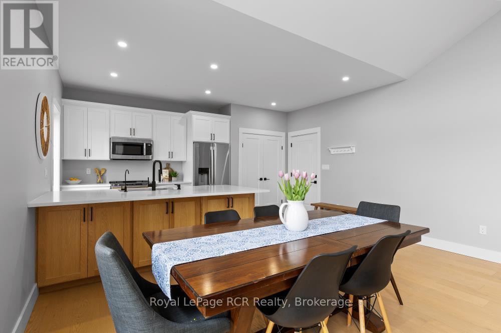 












13 JONATHAN CRESCENT

,
South Bruce,




Ontario
N0G2J0

