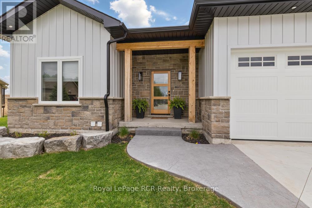 












13 JONATHAN CRESCENT

,
South Bruce,




Ontario
N0G2J0


