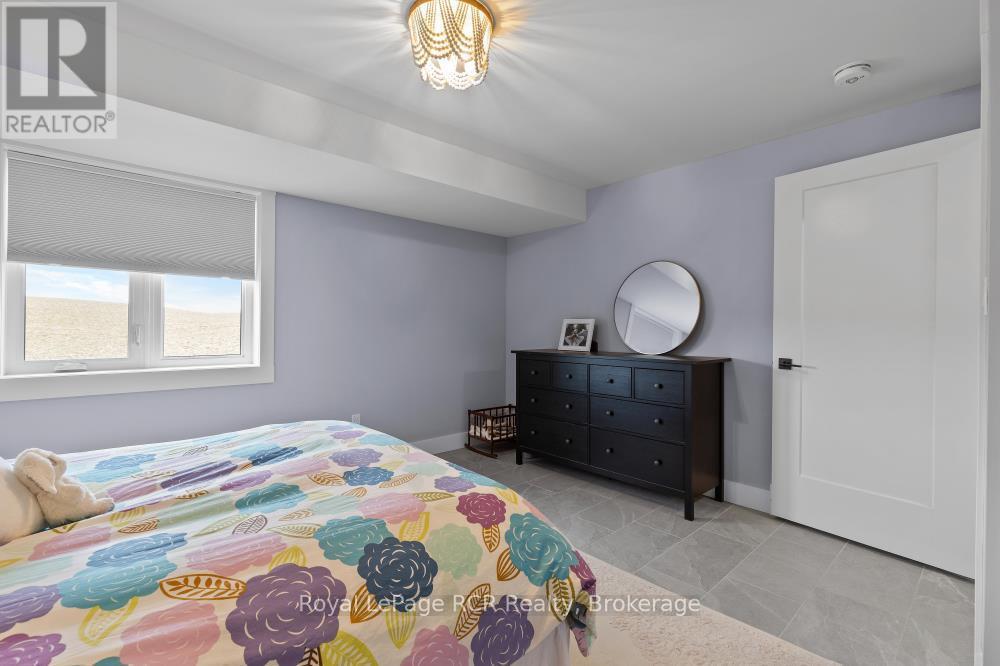 












13 JONATHAN CRESCENT

,
South Bruce,




Ontario
N0G2J0

